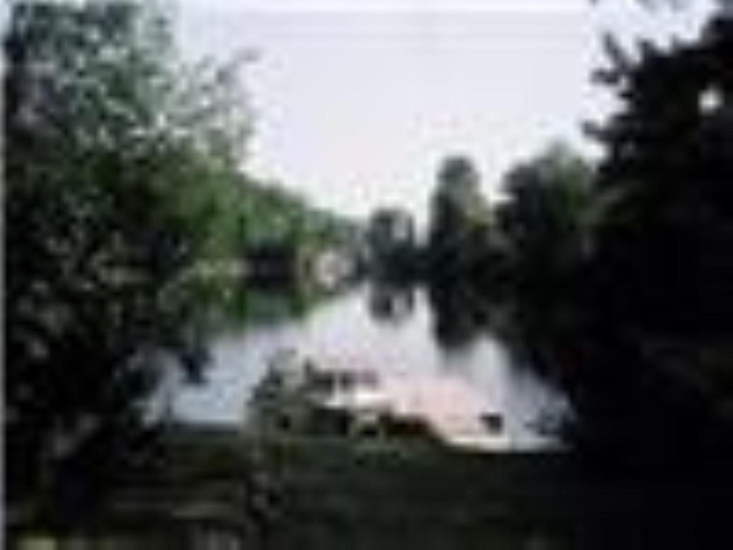 Yeomans Cottage on the Water!