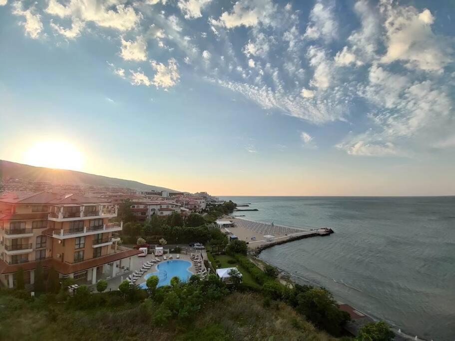 Mary Beach Resort Premium Apartments