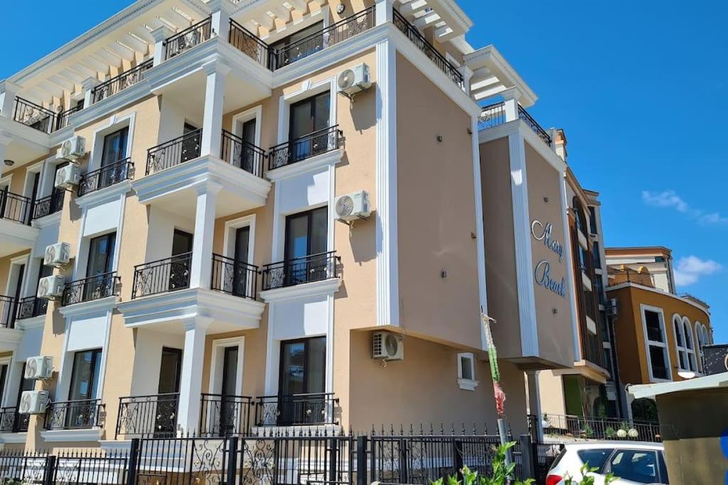 Mary Beach Resort Premium Apartments