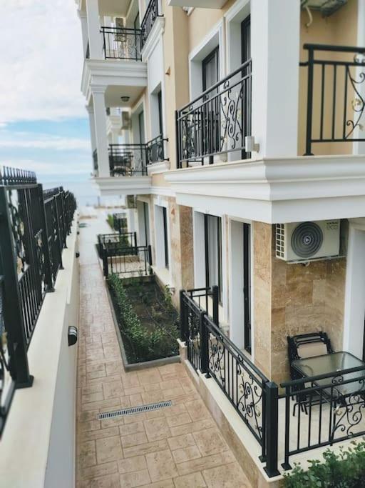 Mary Beach Resort Premium Apartments