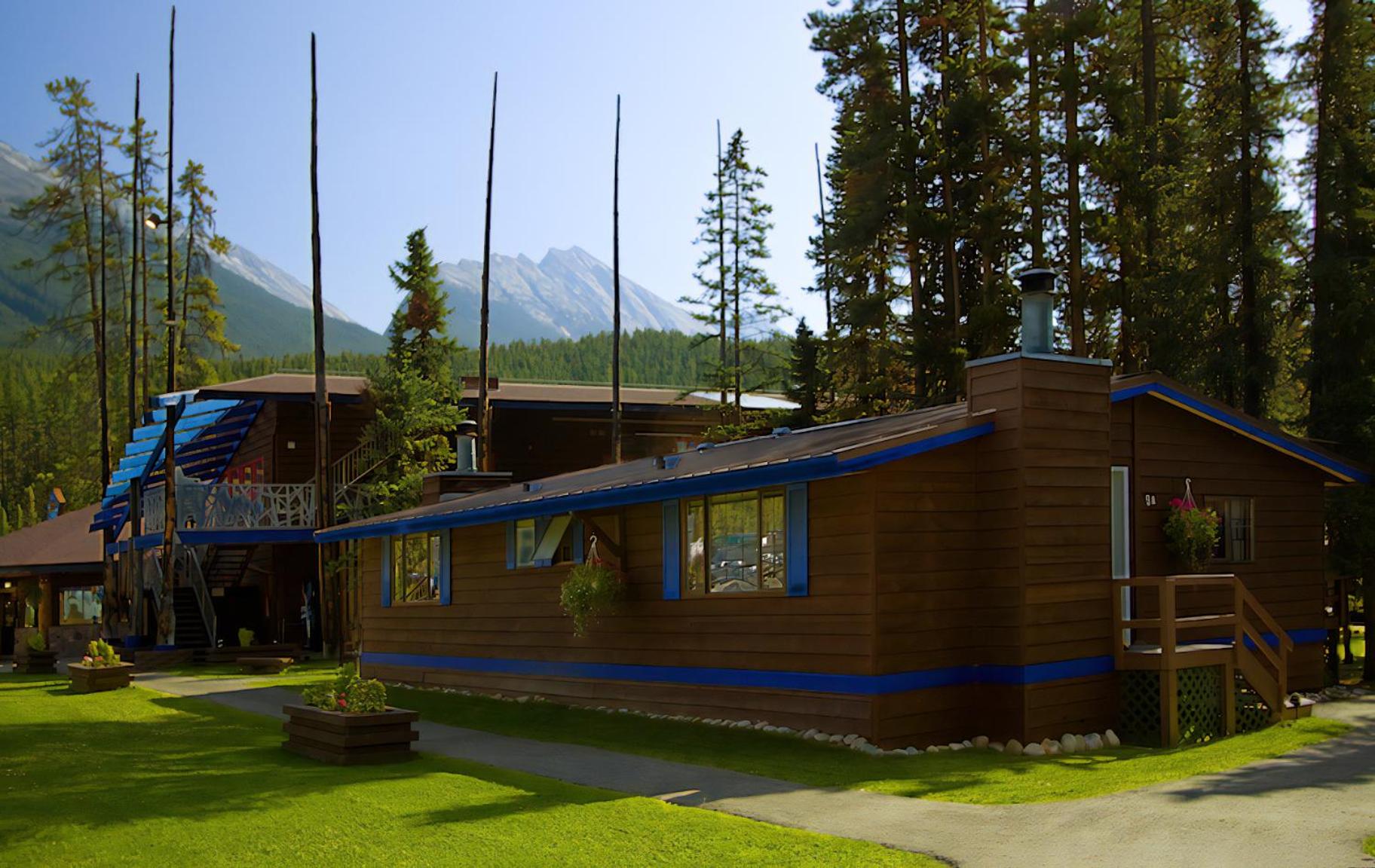 Jasper Vacations - Sunwapta Falls Rocky Mountain Lodge - Property Image 4