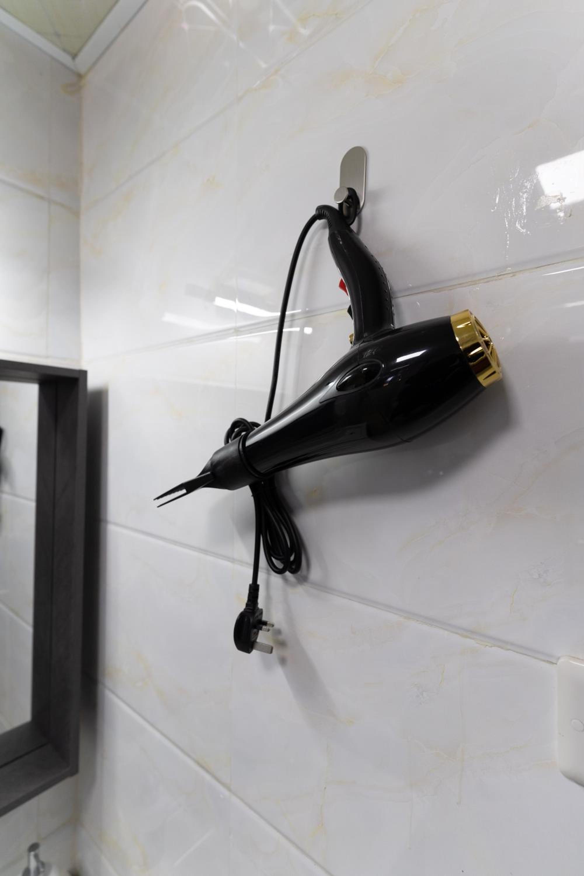 Luxurious-2 bedroom apartment with a swimming pool in Kilimani Nairobi