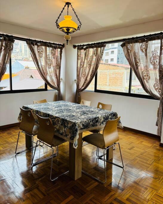Centro ciudad ,plaza avaroa , Duplex departamento