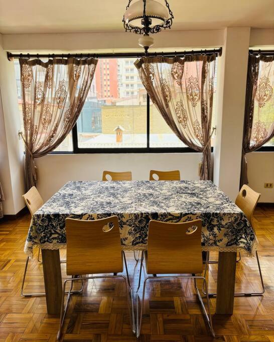 Centro ciudad ,plaza avaroa , Duplex departamento