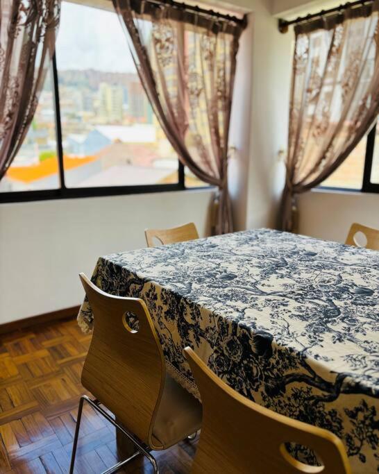 Centro ciudad ,plaza avaroa , Duplex departamento