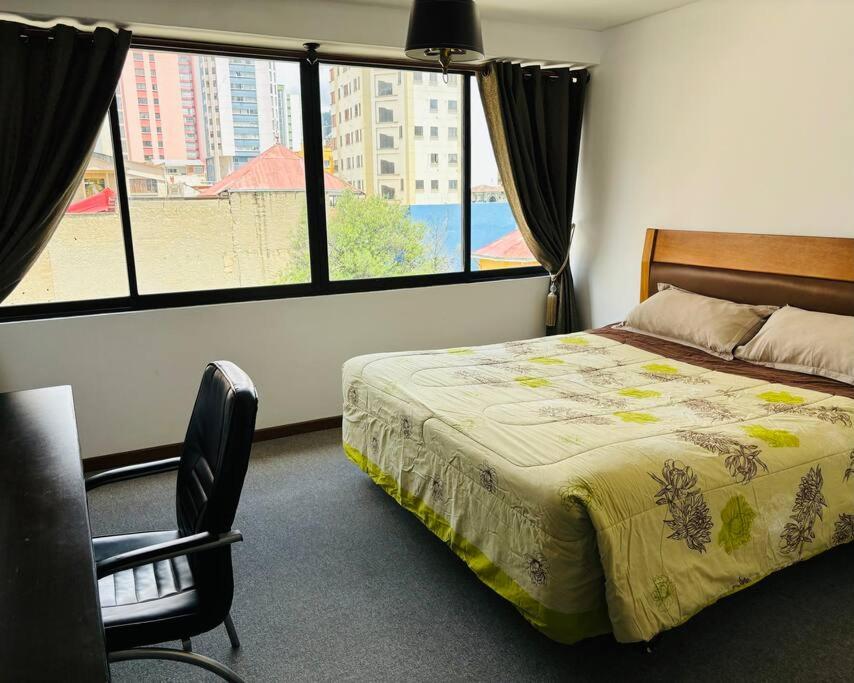 Centro ciudad ,plaza avaroa , Duplex departamento
