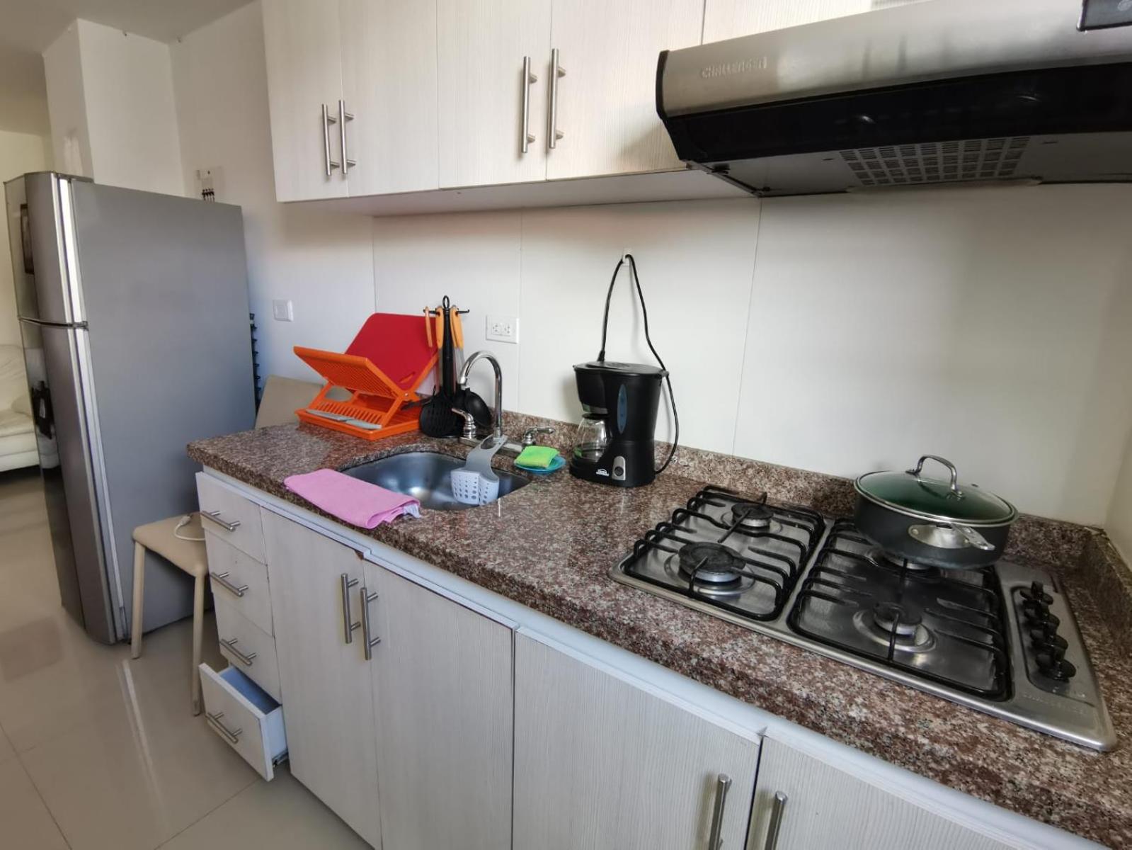 Aparta-estudio cerca al CC Viva norte Tunja