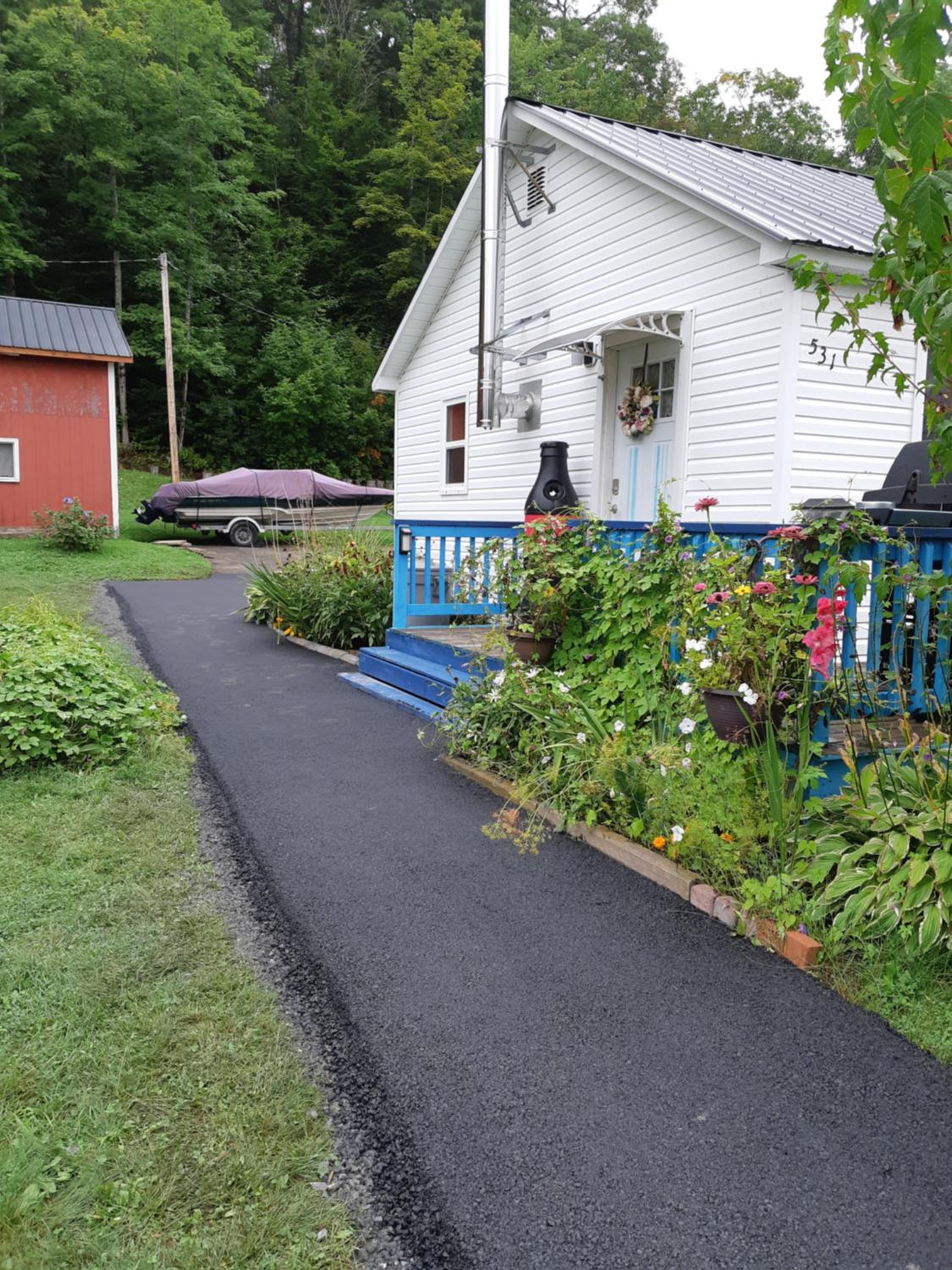Big Axe Bed & Breakfast