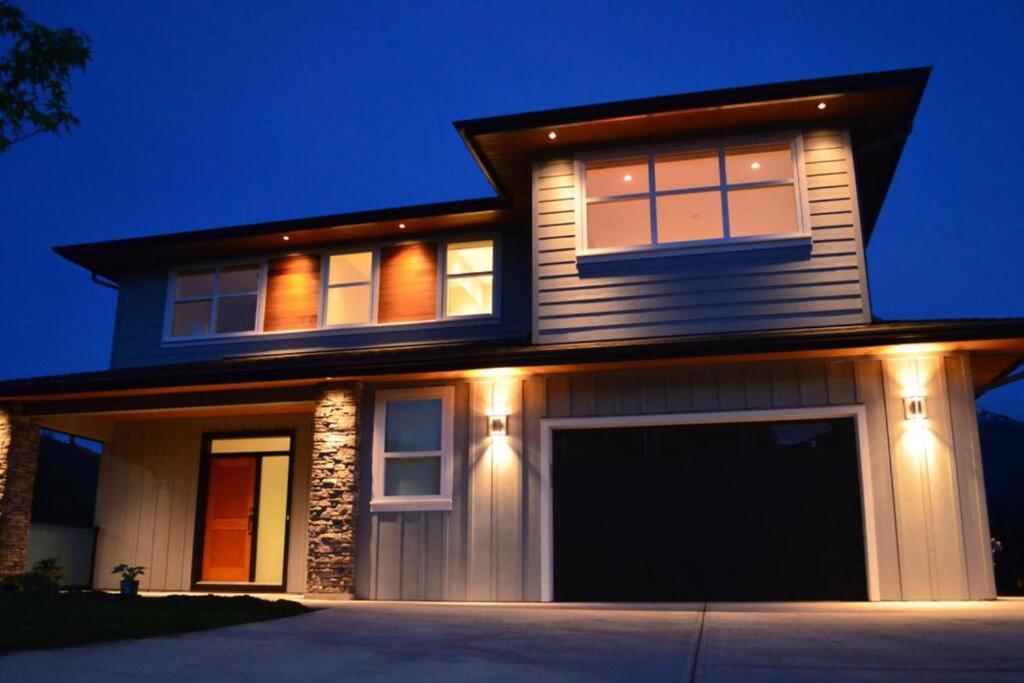 Mountain Serenity Meets Luxury