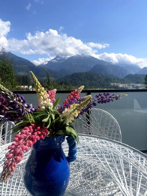 Mountain Serenity Meets Luxury