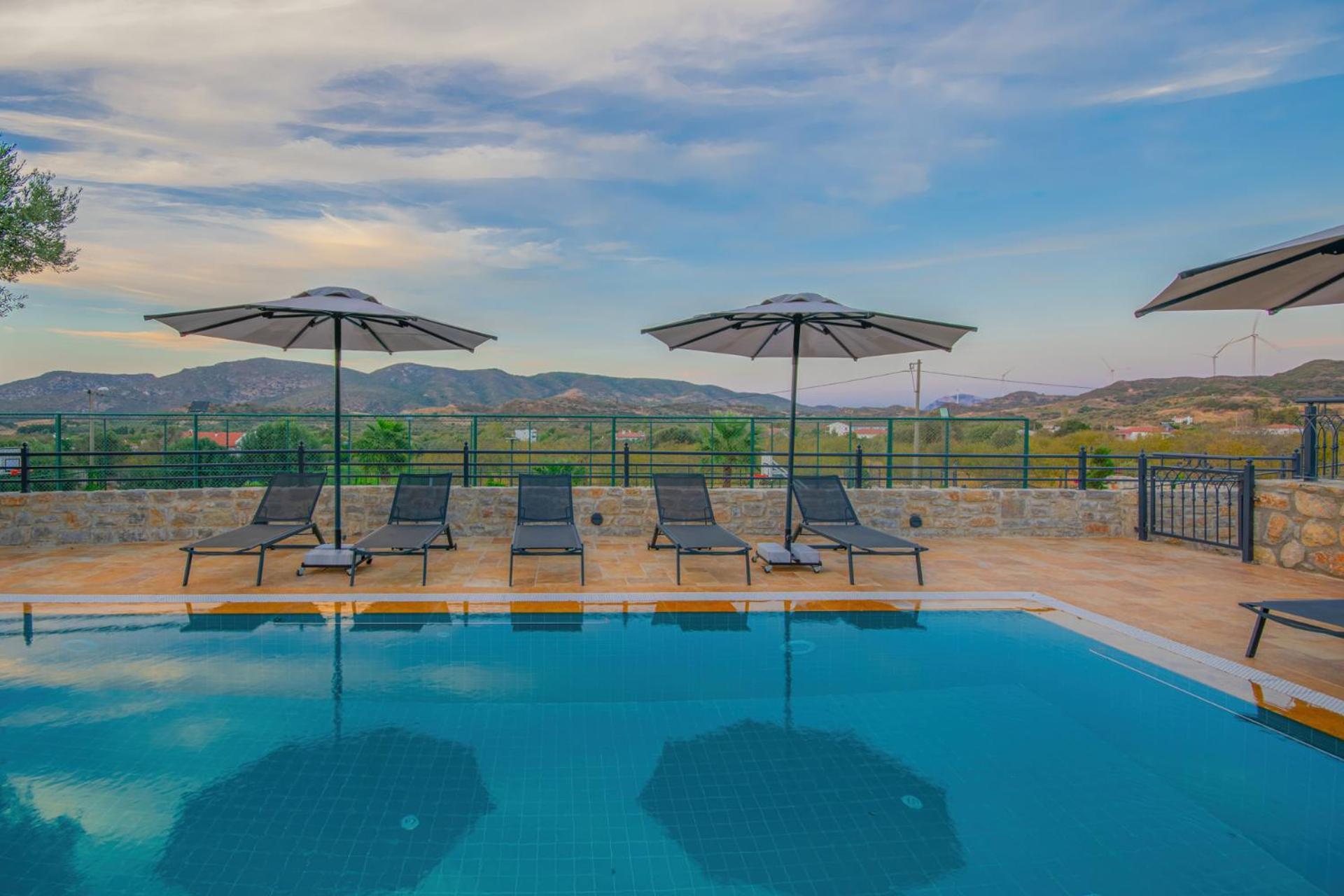 Villa Neveda mit Tennis und Basketballplatz view 4