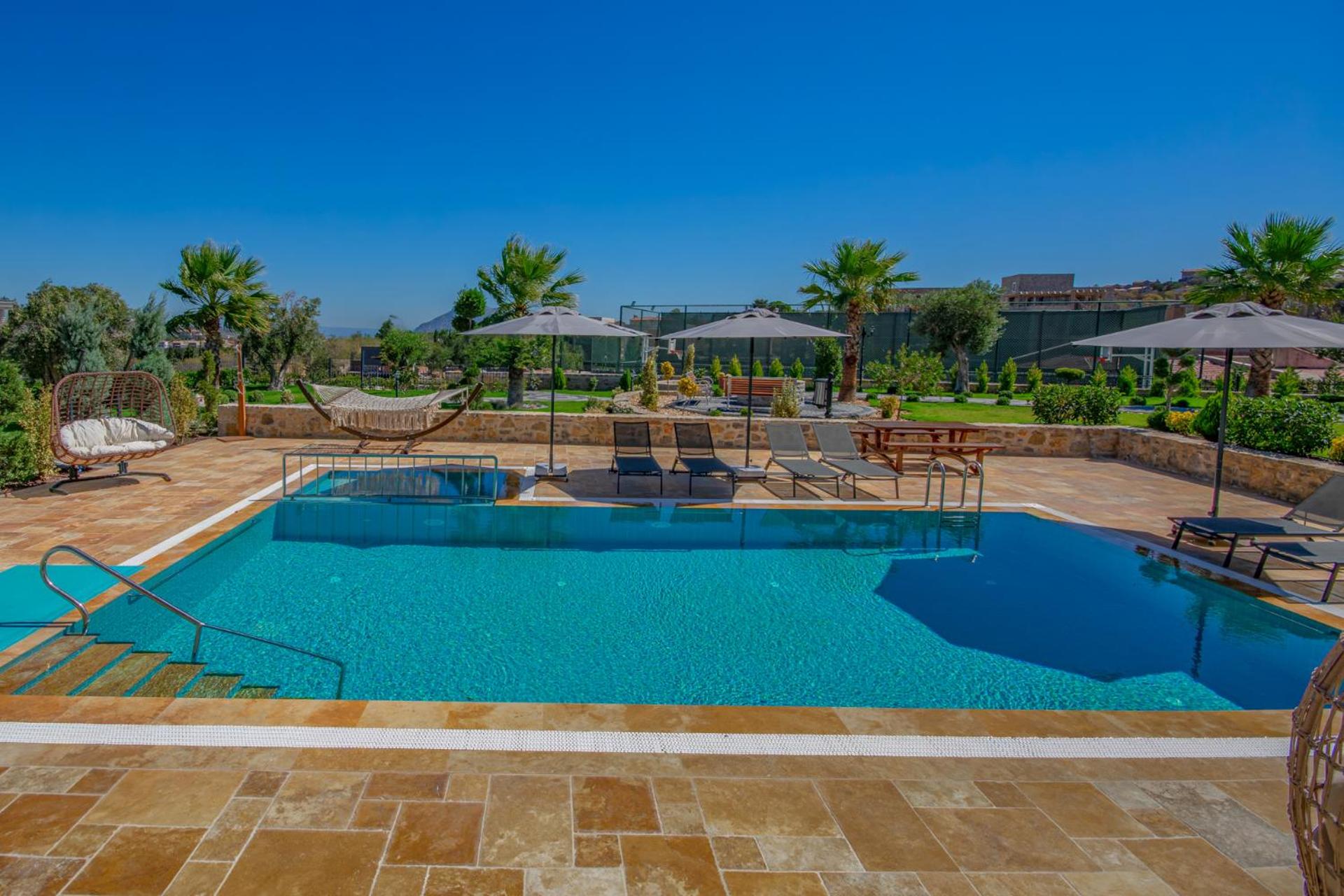 Villa Pamira mit Basketballplatz view 5