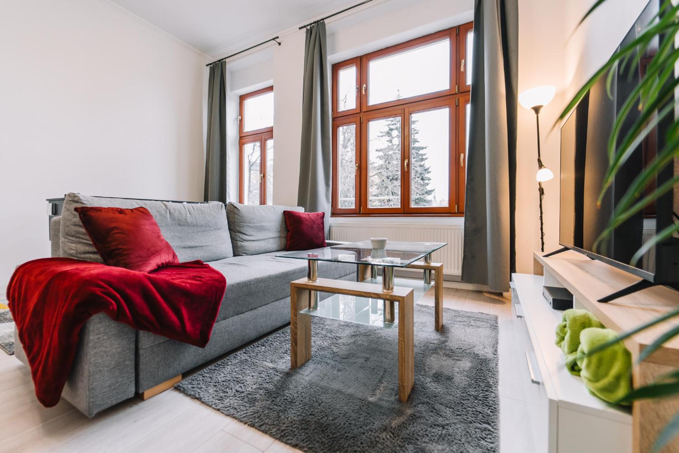 Modern living in city centre view 4
