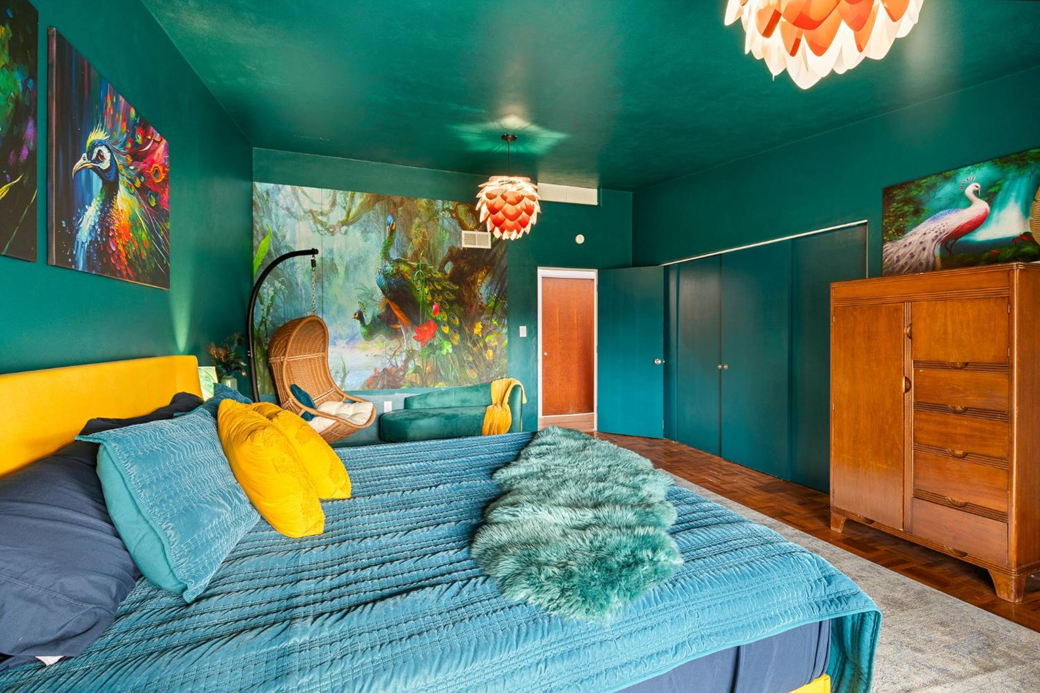 18 bd w Indoor Pool Hottub & Sauna - Mystery Room