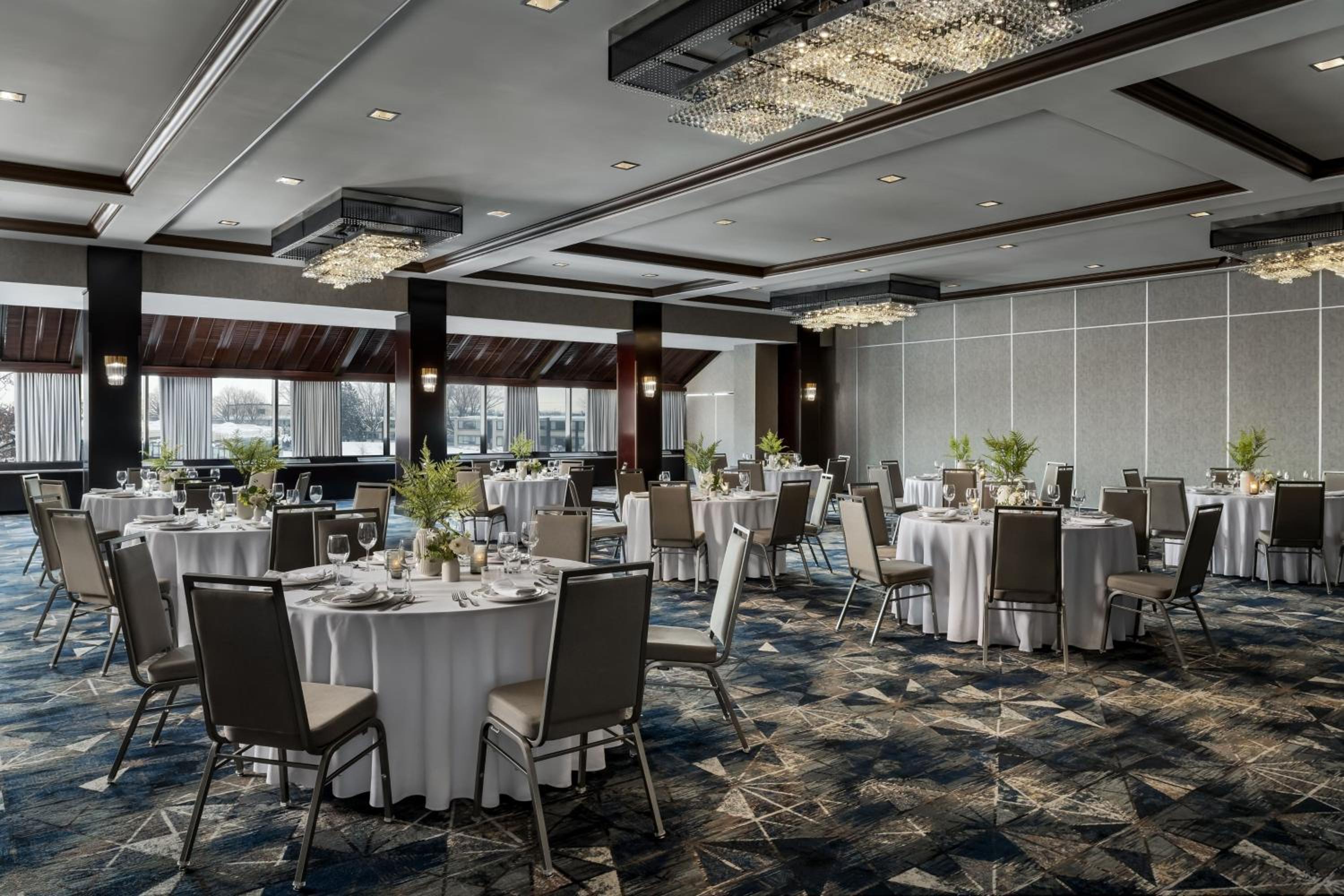 Sheraton Montreal Airport Hotel - Property Image 9