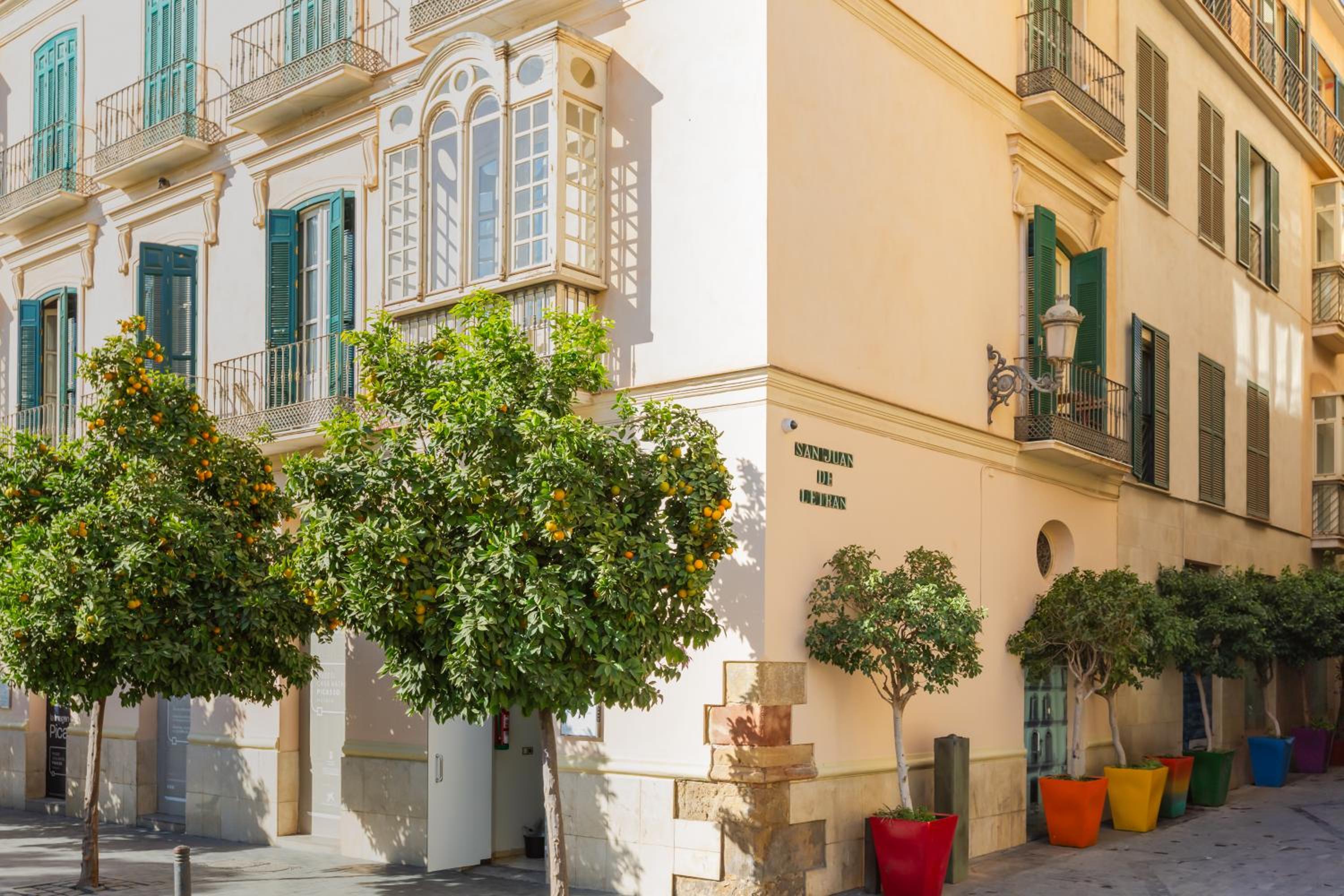 Balcón de Picasso: Bright apartment with incredible views