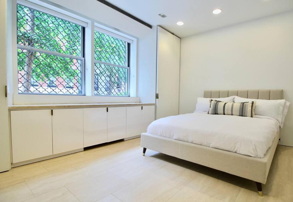 Private Townhome near UN