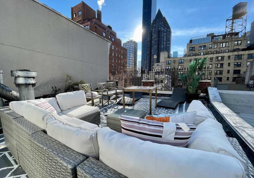 Private Townhome near UN