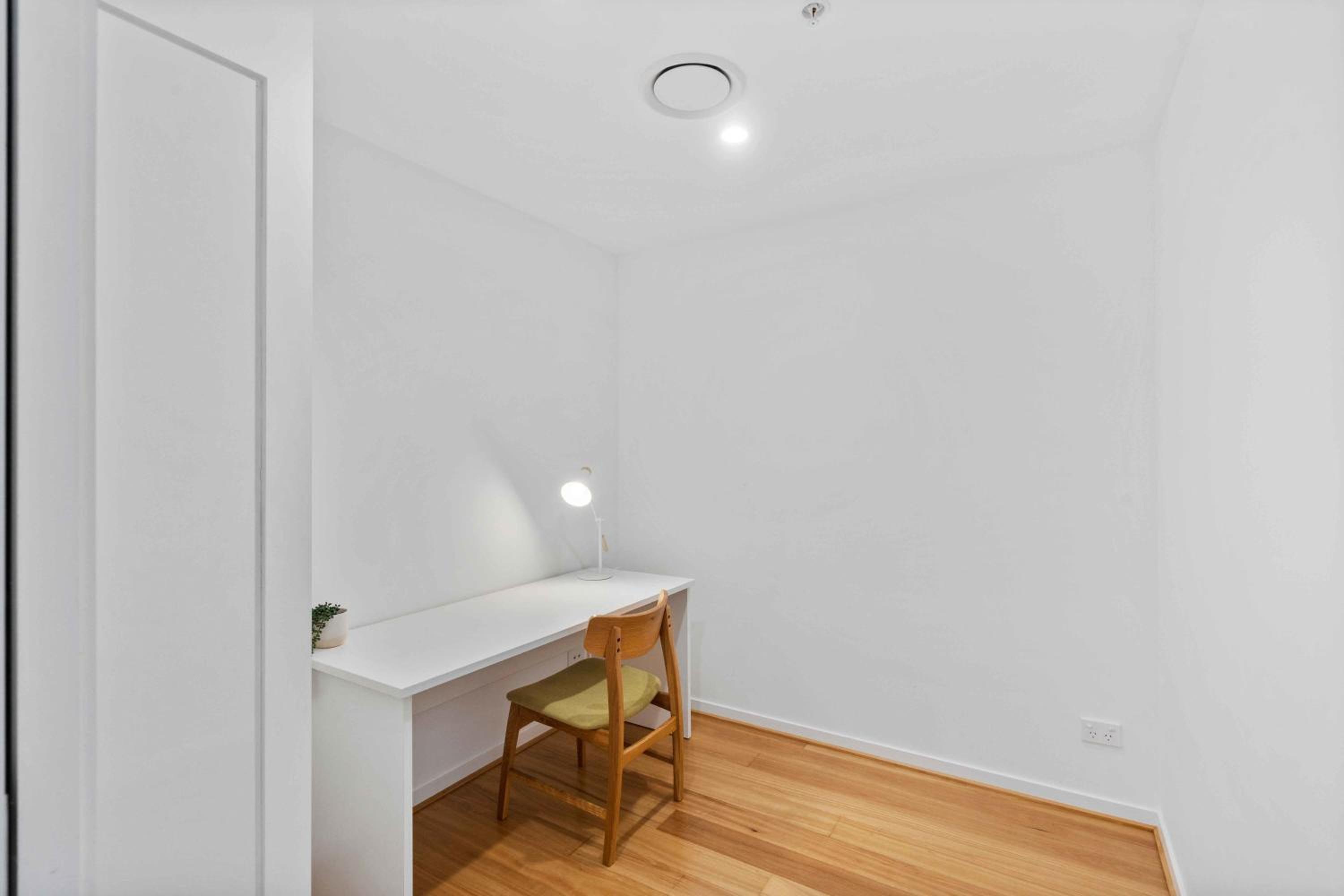 Homely 1-Bedroom with Parking and Wifi