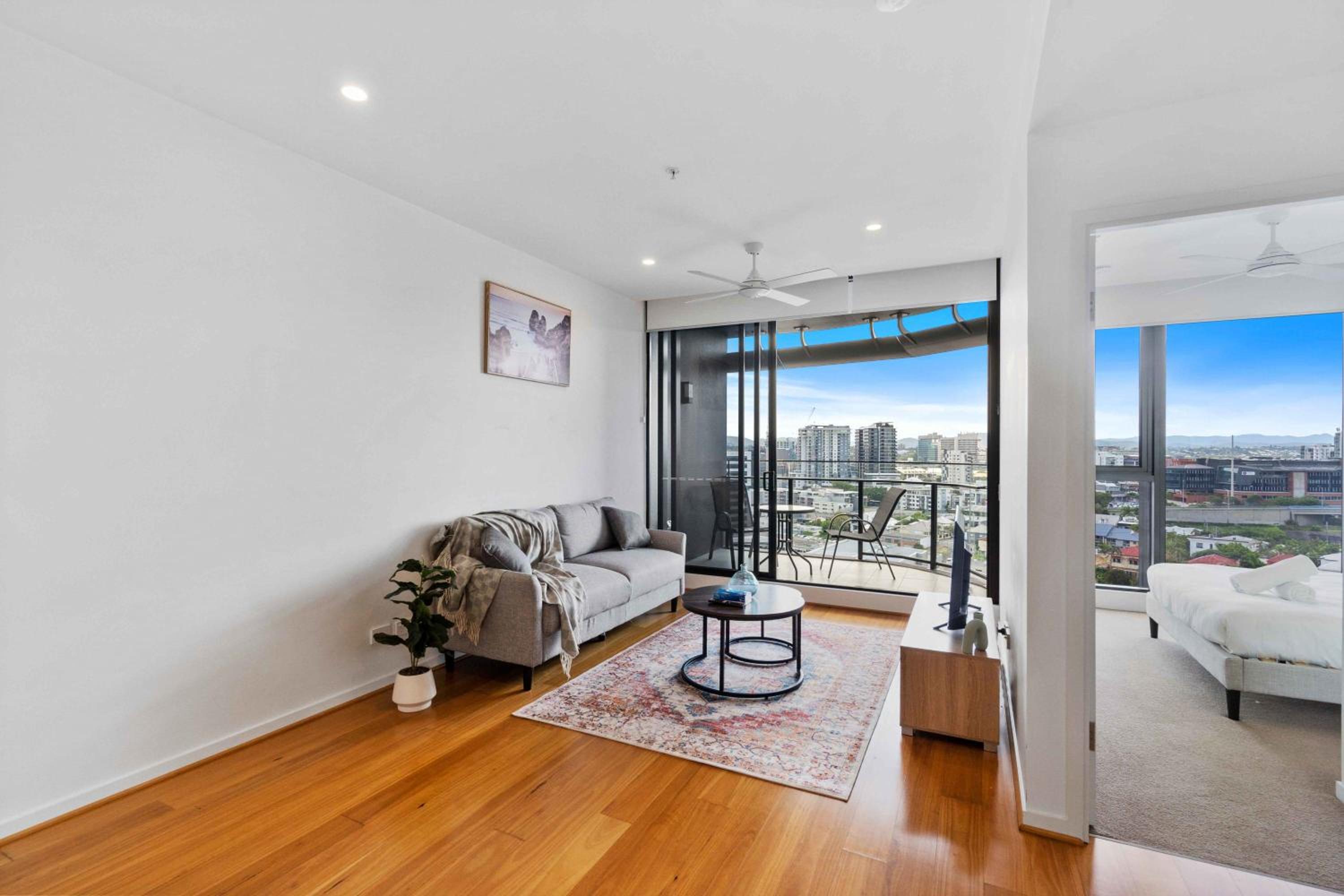 Homely 1-Bedroom with Parking and Wifi