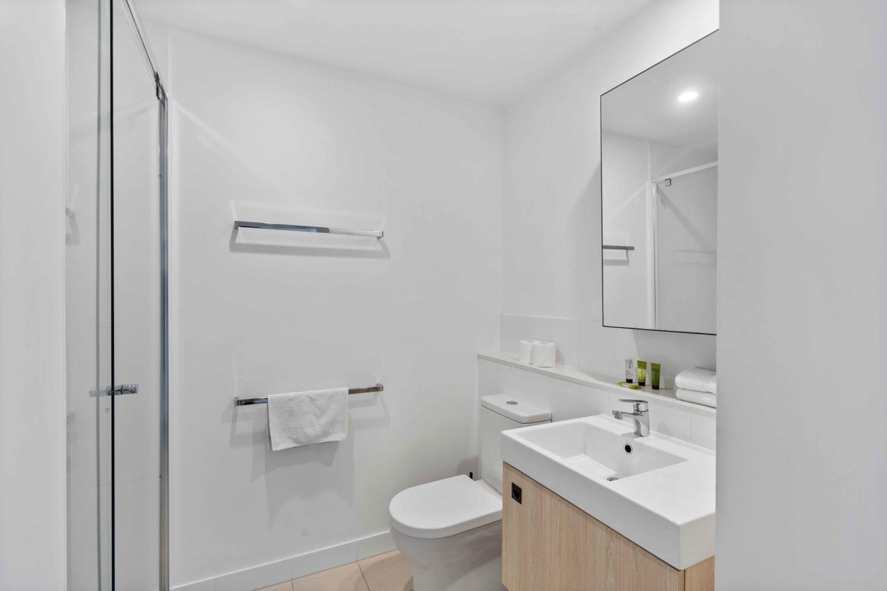 Homely 1-Bedroom with Parking and Wifi