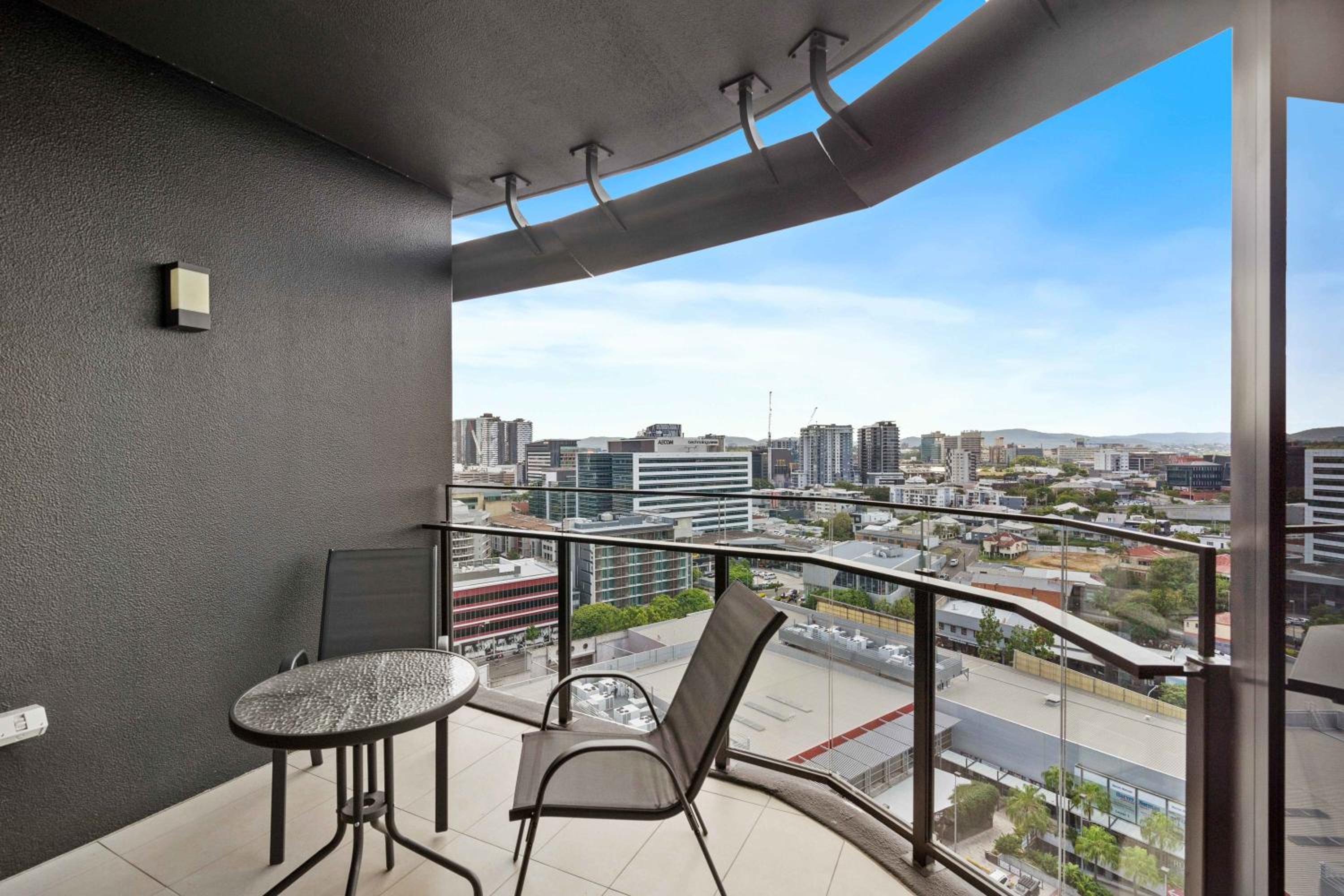 Homely 1-Bedroom with Parking and Wifi