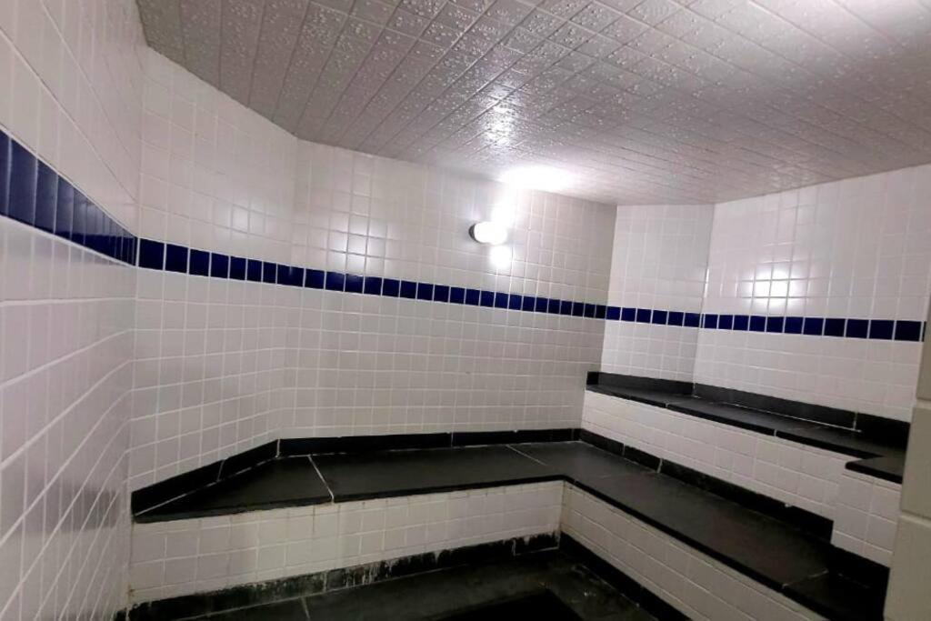 Apto Enseada c/ Suíte 3 piscinas a 170m da praia