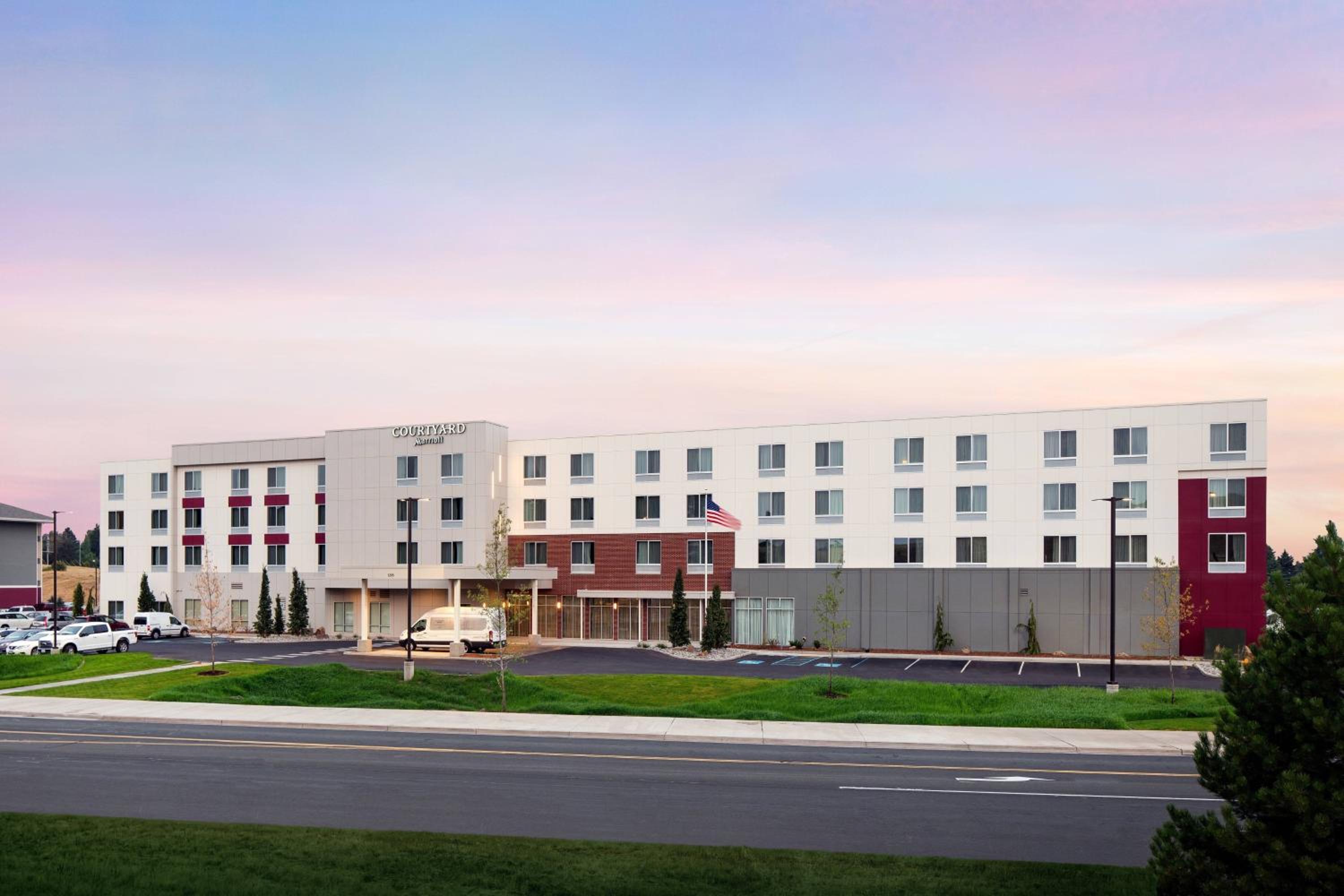 Lewiston Vacations - Courtyard by Marriott Pullman - Property Image 2