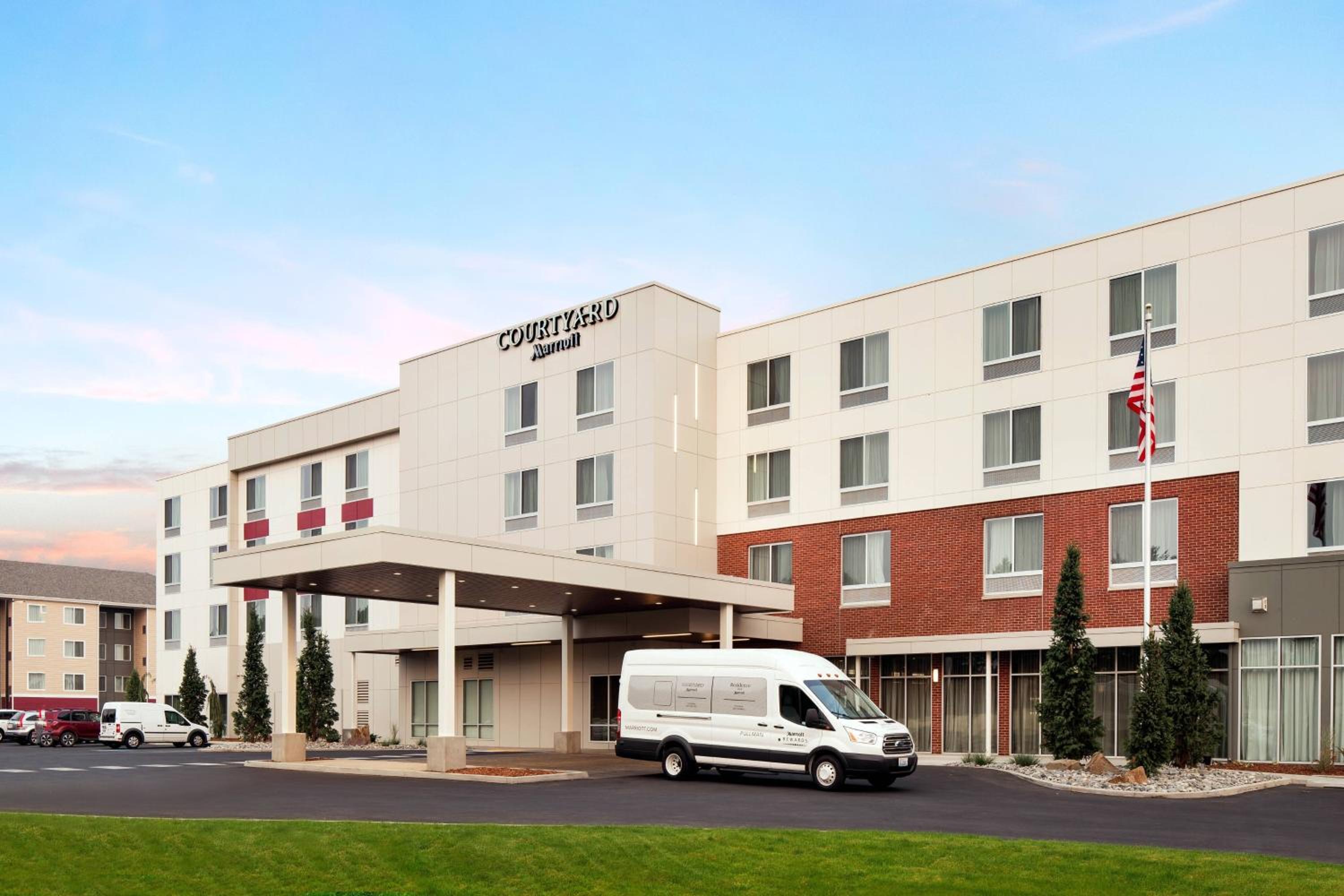 Lewiston Vacations - Courtyard by Marriott Pullman - Property Image 3