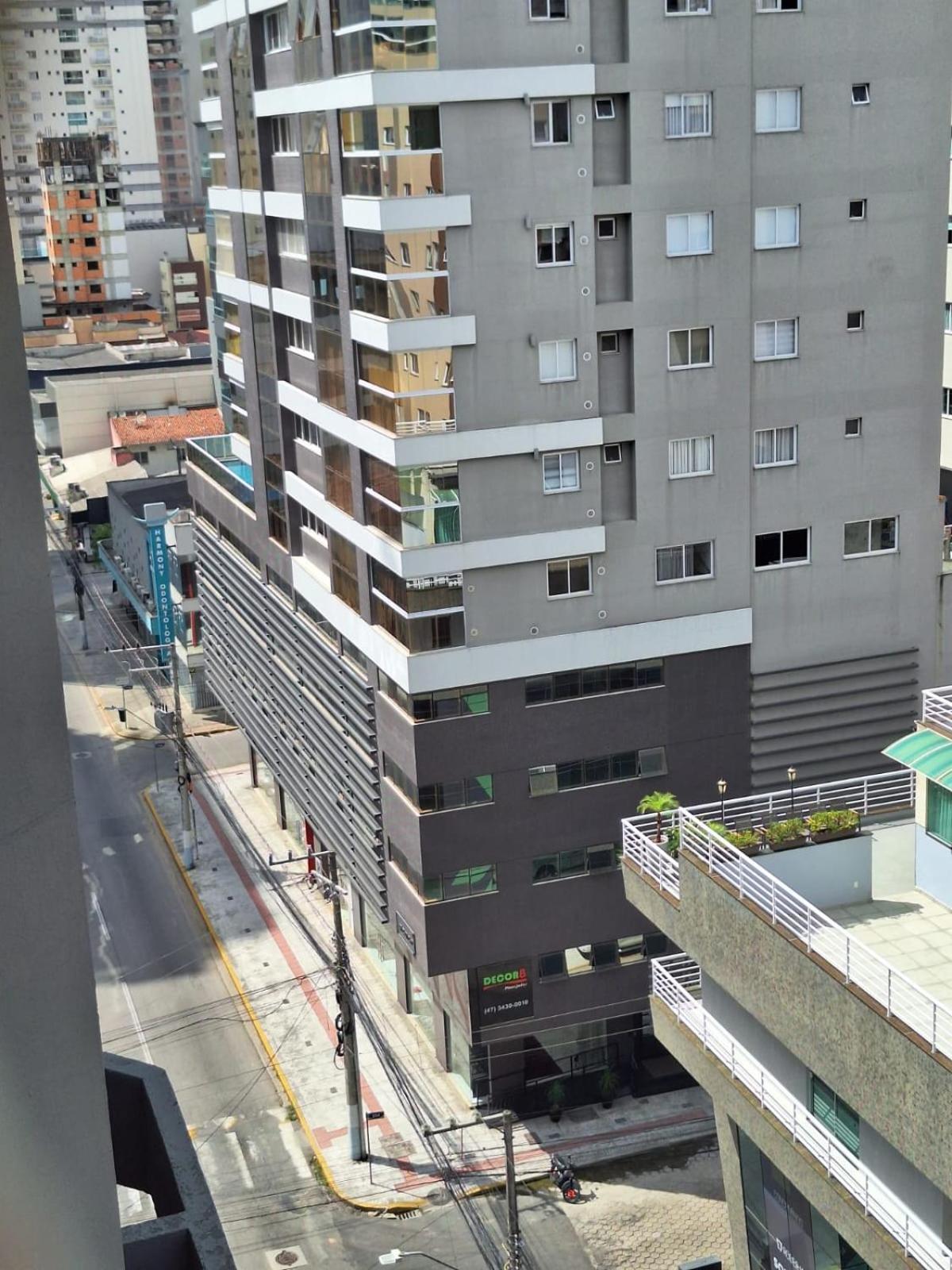 Ótimo apartamento de 2 quartos 2 bwcs em itapema meia praia - Aluguel de Temporada
