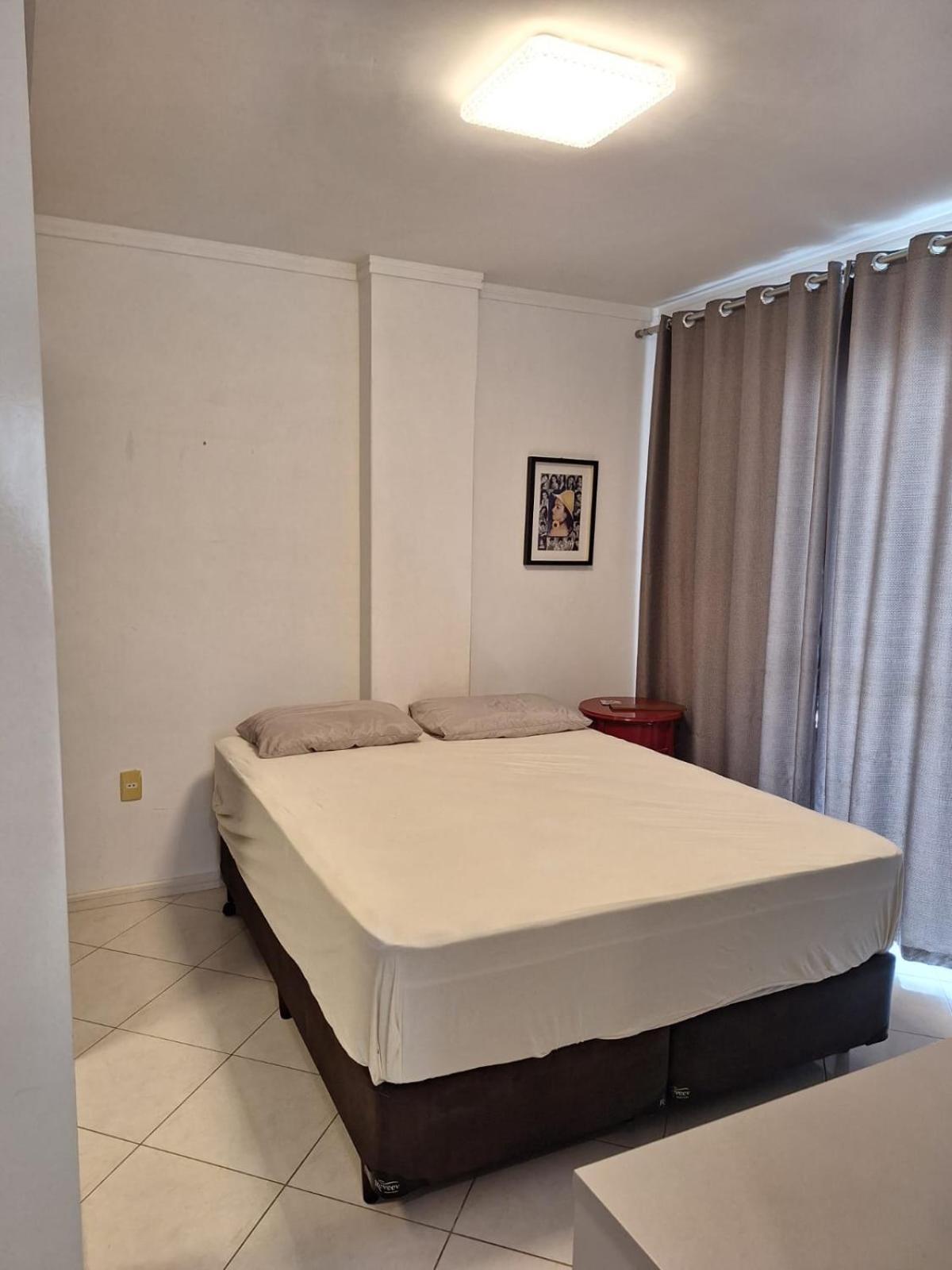 Ótimo apartamento de 2 quartos 2 bwcs em itapema meia praia - Aluguel de Temporada
