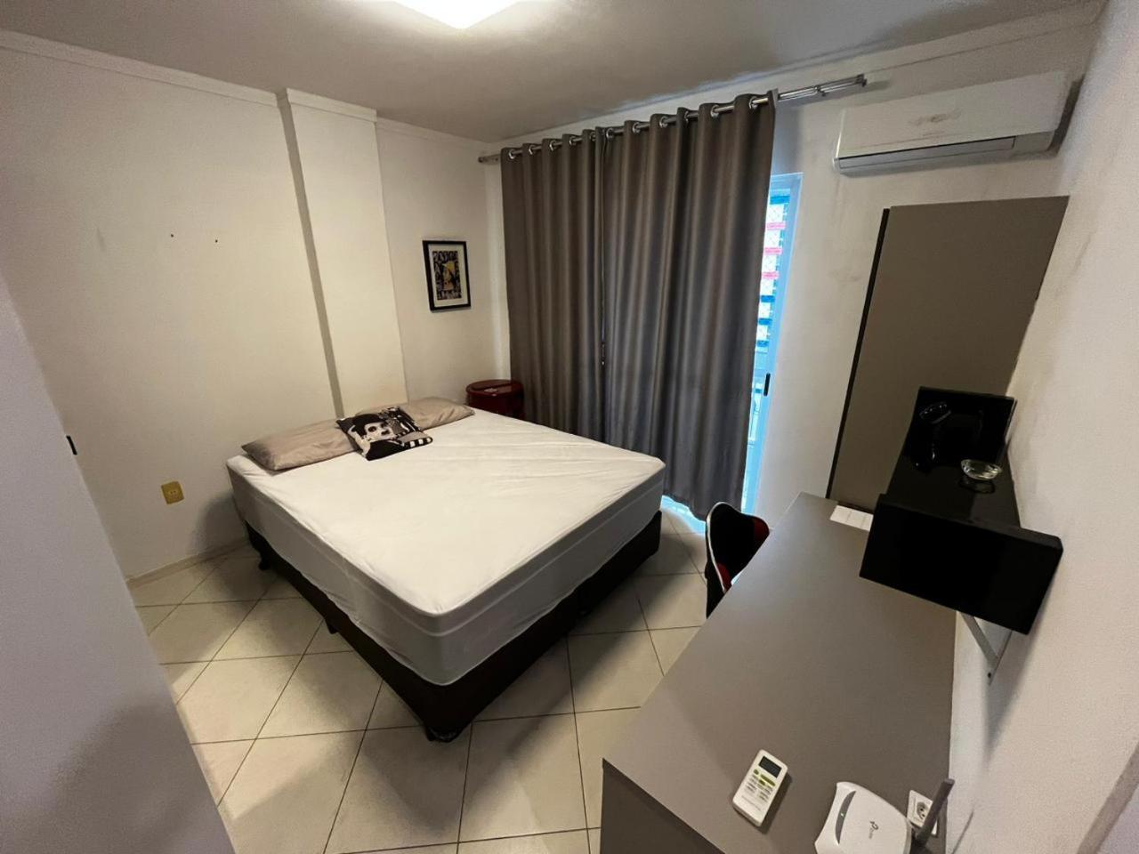Ótimo apartamento de 2 quartos 2 bwcs em itapema meia praia - Aluguel de Temporada
