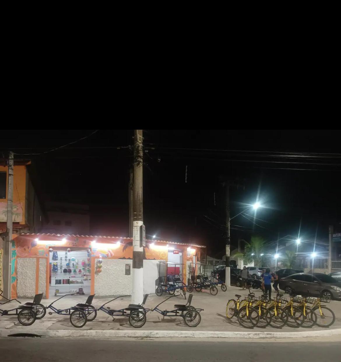 APTO BEIRA MAR - ACONCHEGANTE _ VARANDA GOURMET - WIFI - NETFLIX - TV A CABO - PRAIA GRANDE