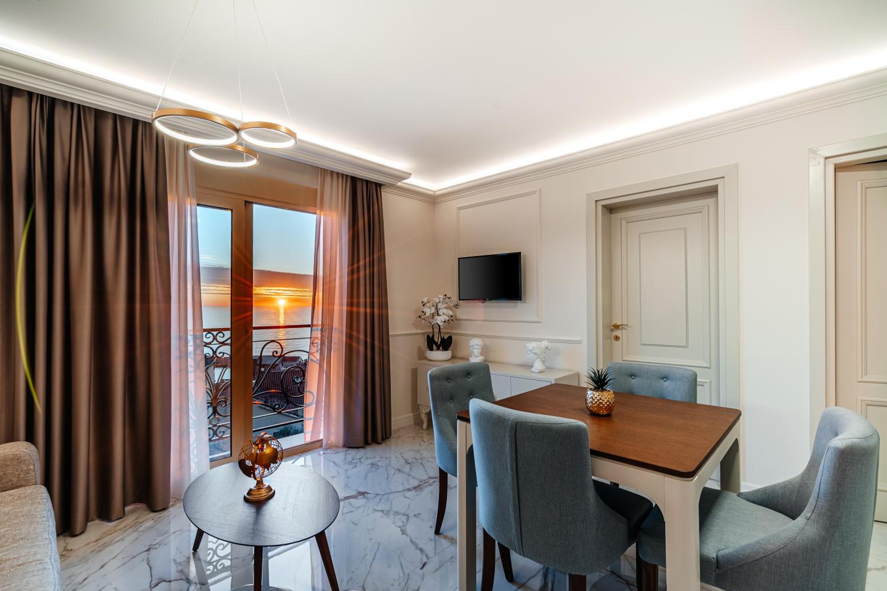 Golden Crown Apartments by In Property view 2