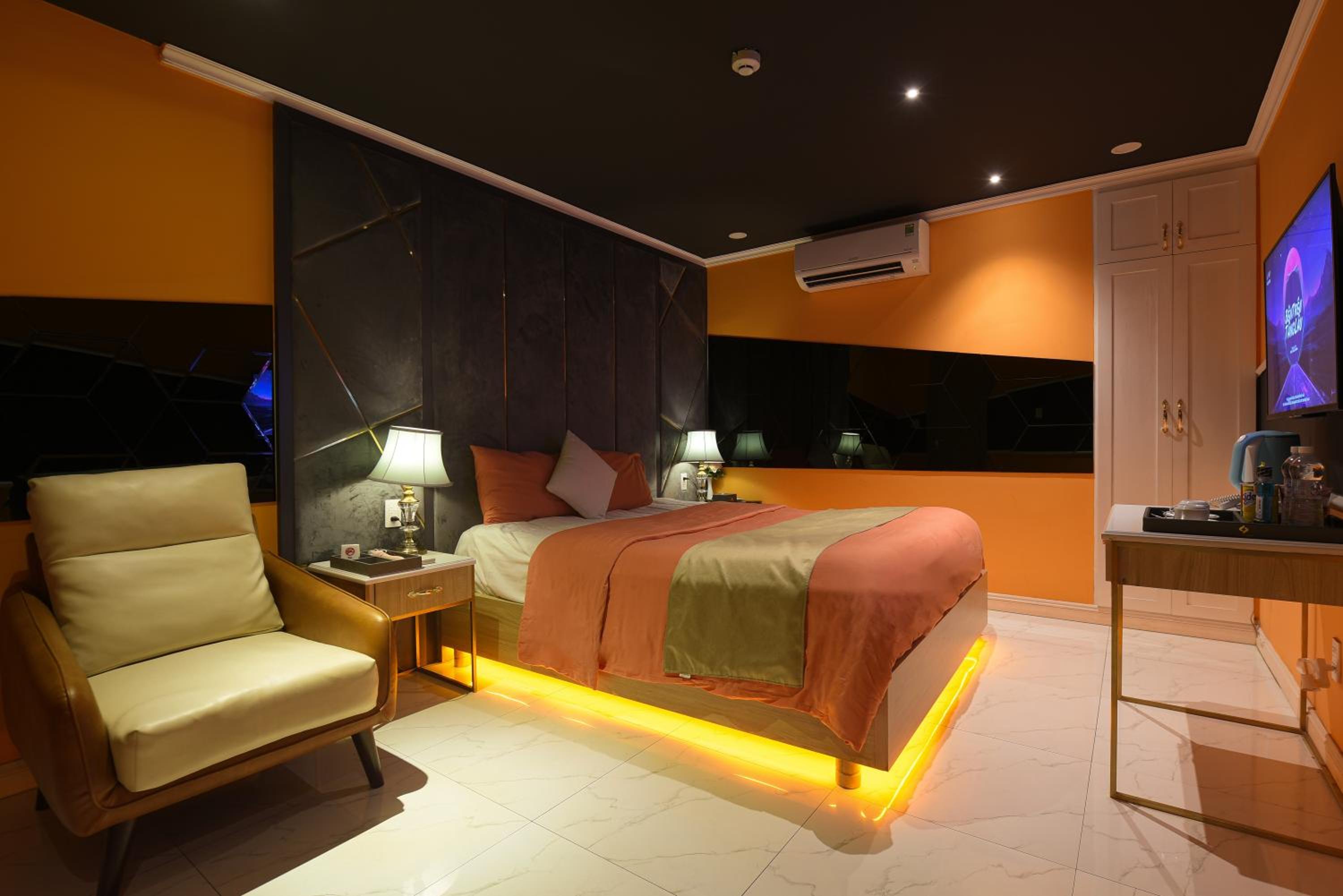 Chiic House 1 - Khách sạn tình yêu view 2