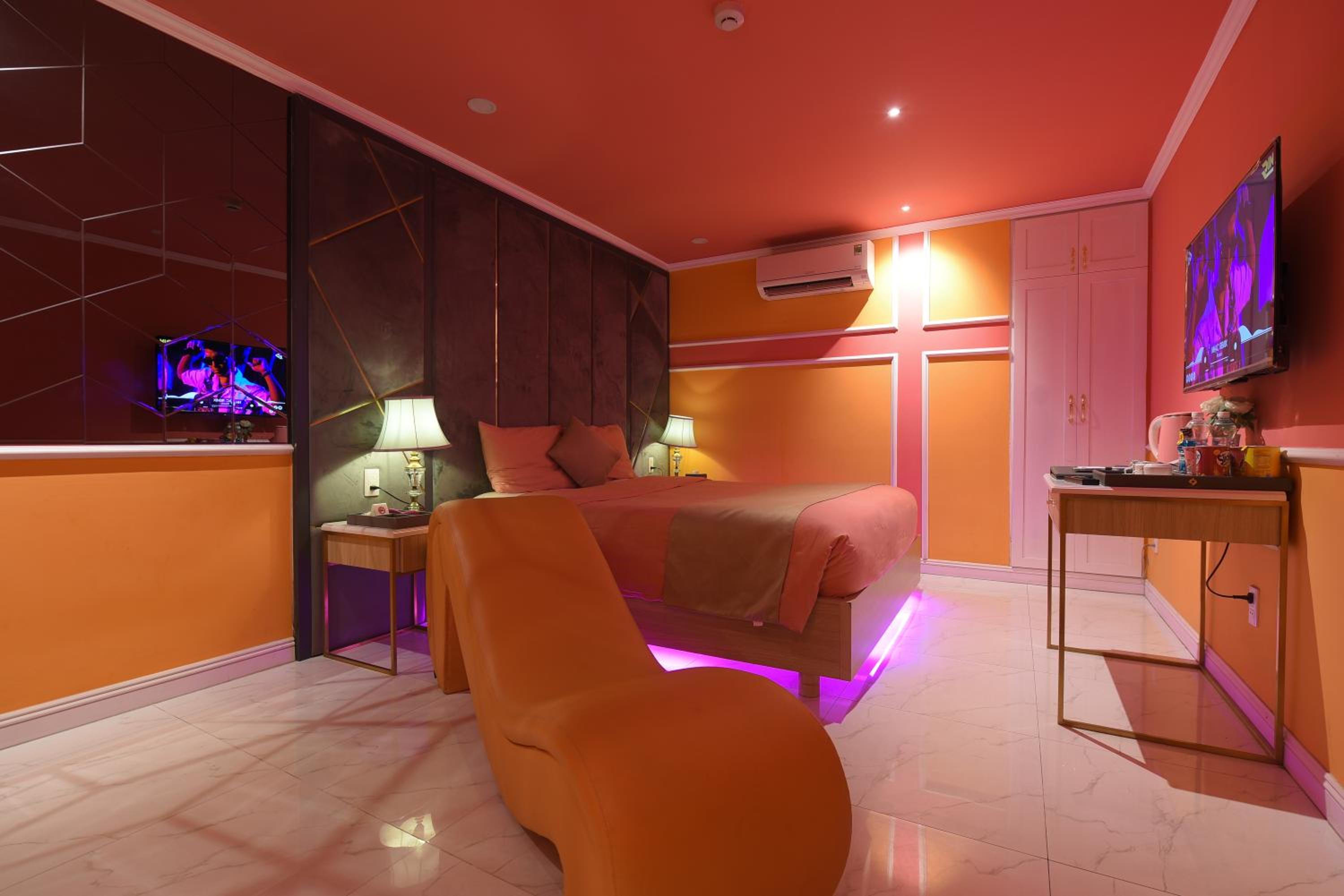 Chiic House 1 - Khách sạn tình yêu view 3