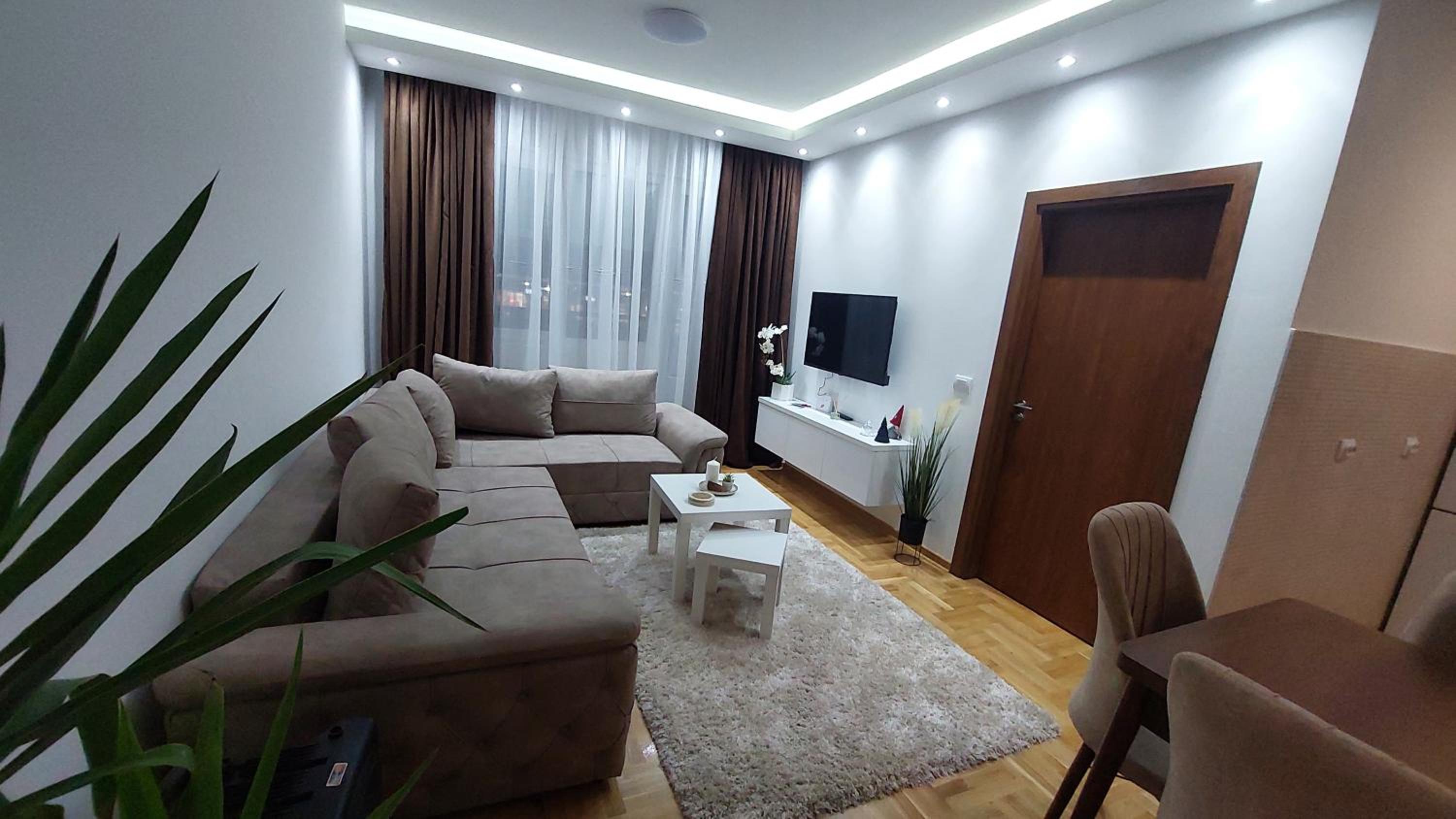Apartman Zapadni Kej M&M