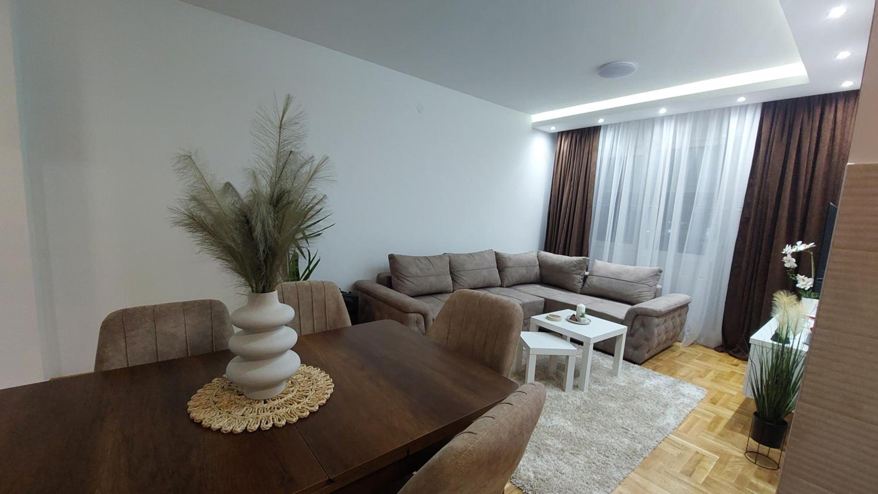 Apartman Zapadni Kej M&M