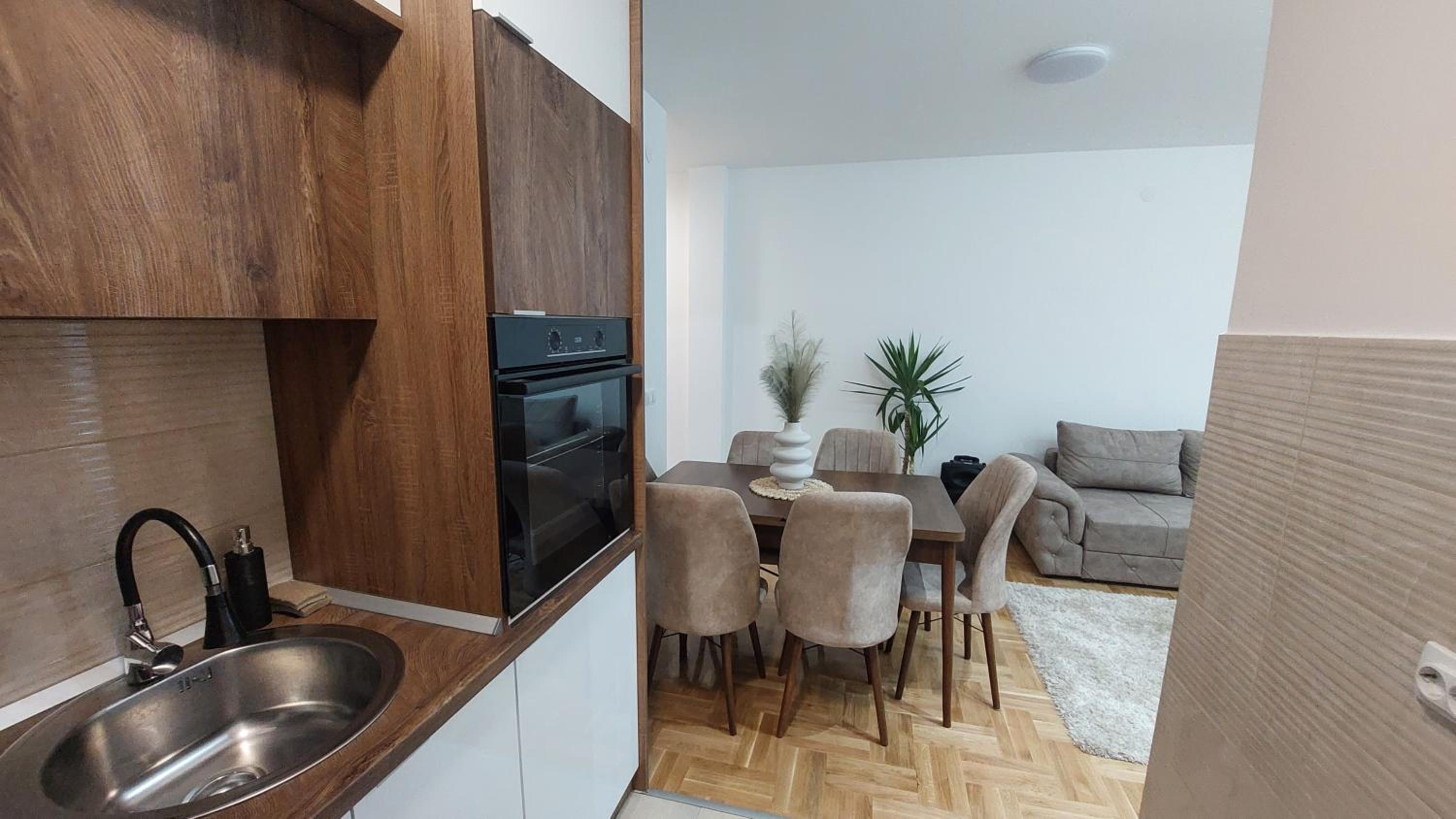 Apartman Zapadni Kej M&M