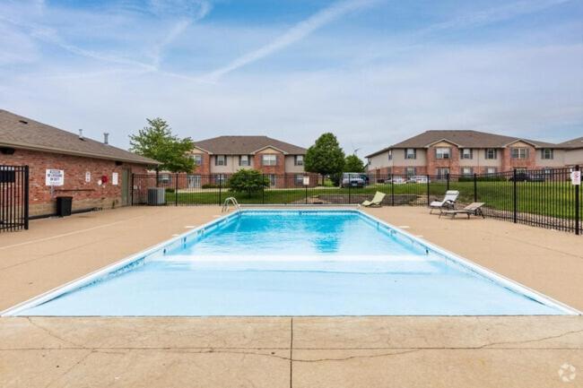 Mesmerizing Apartment In Normal, IL Bloomington, IL