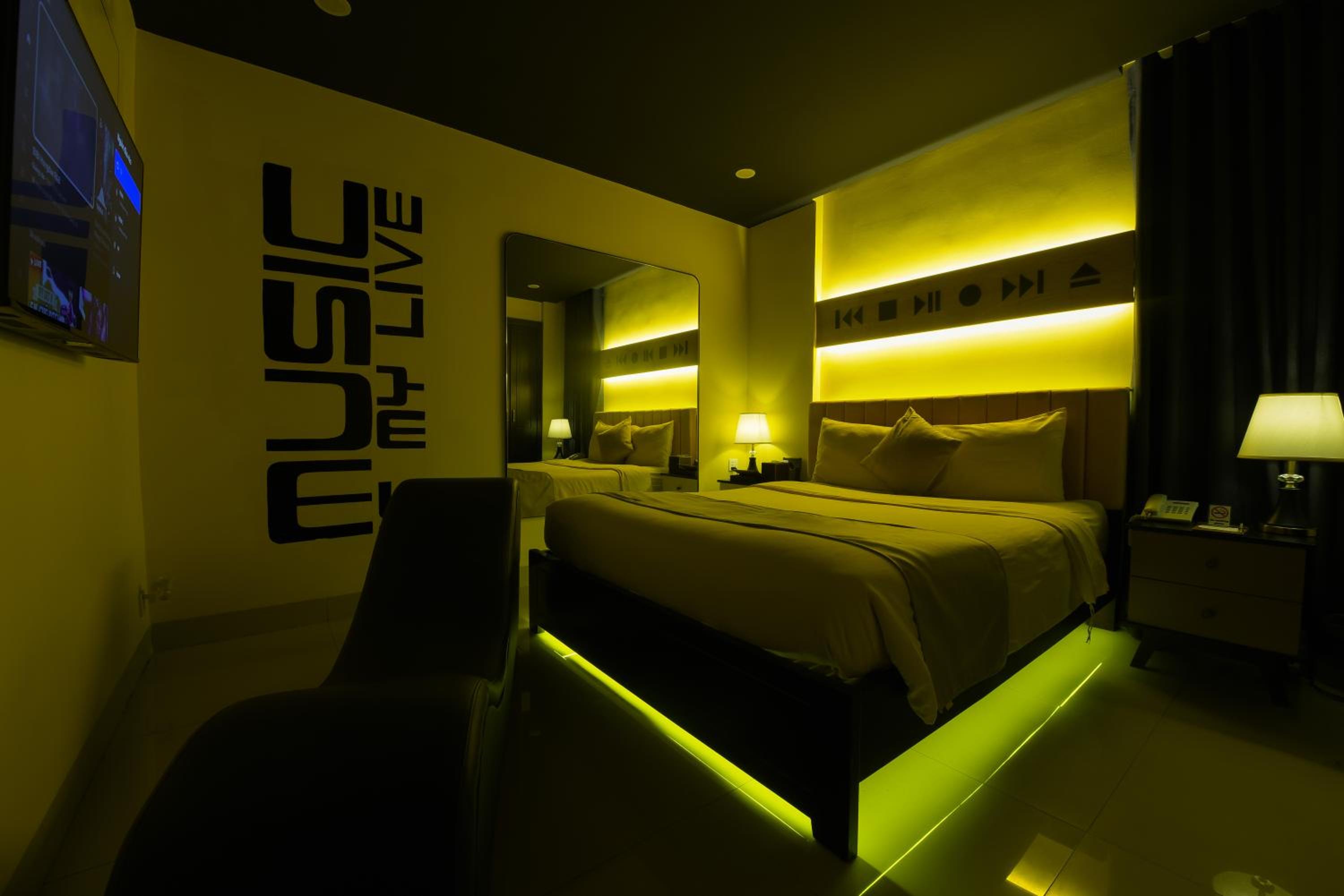 Chiic House 2 - Khách sạn tình yêu view 5