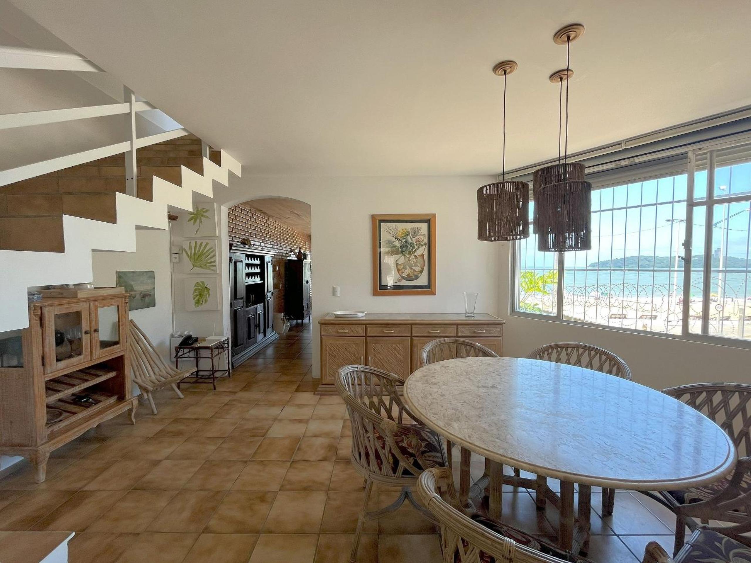 Extraordinária casa Pé na Areia - Piçarras