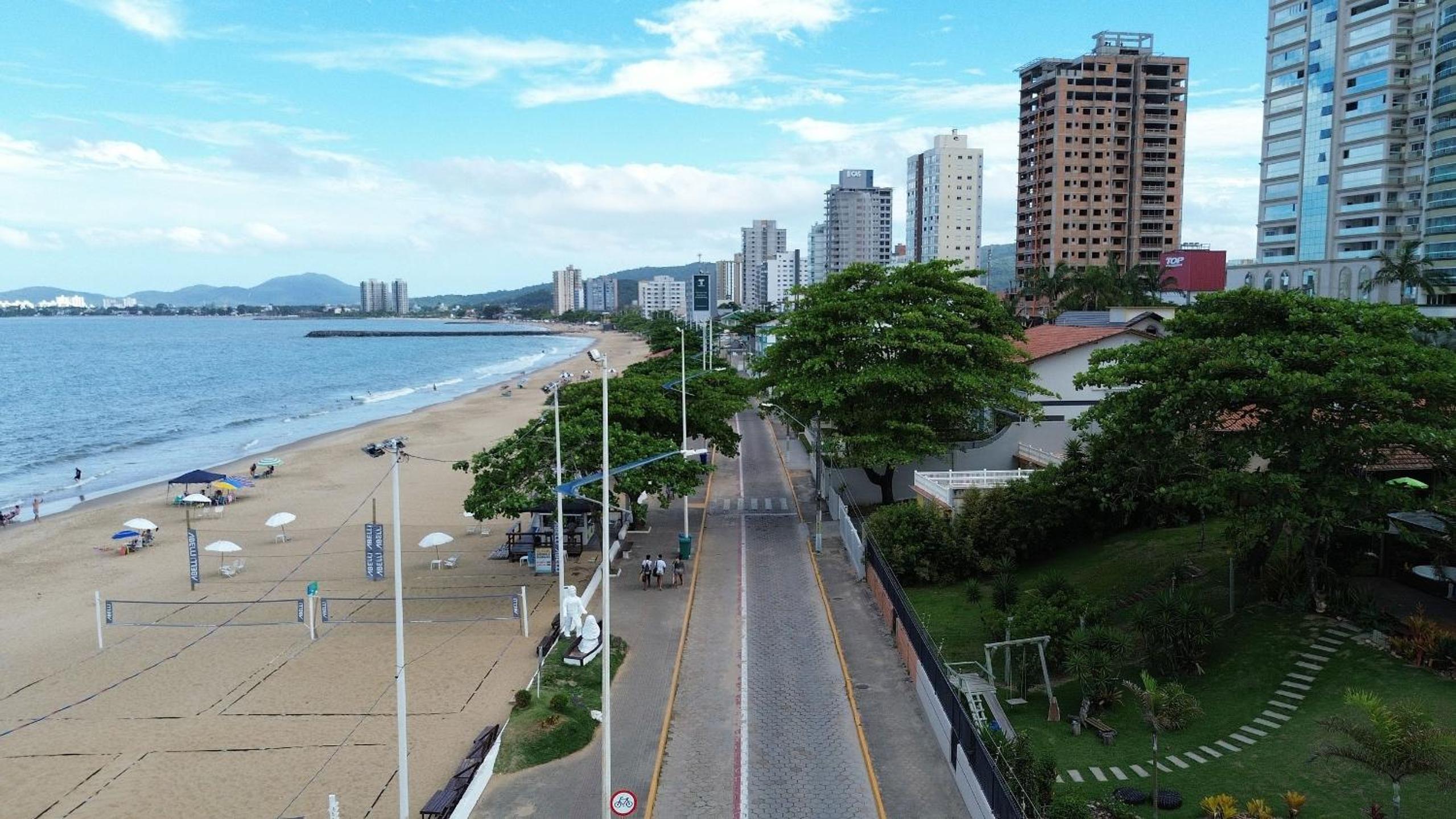 Extraordinária casa Pé na Areia - Piçarras