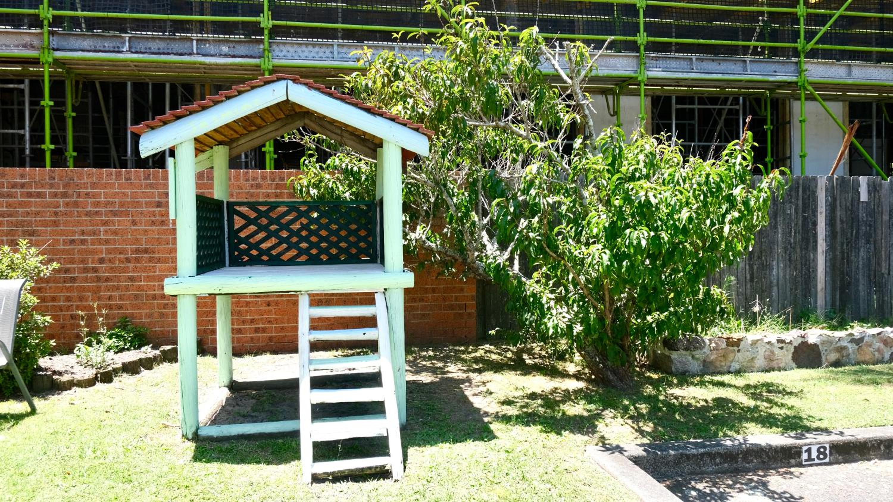 Sapphire Palms Motel