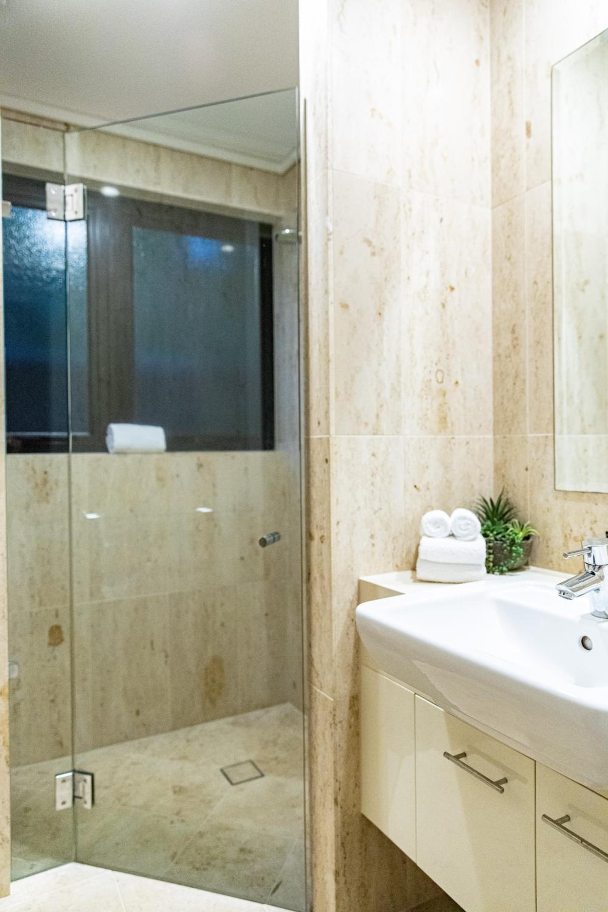 Amalfi - Port Douglas, luxury in the centre of town