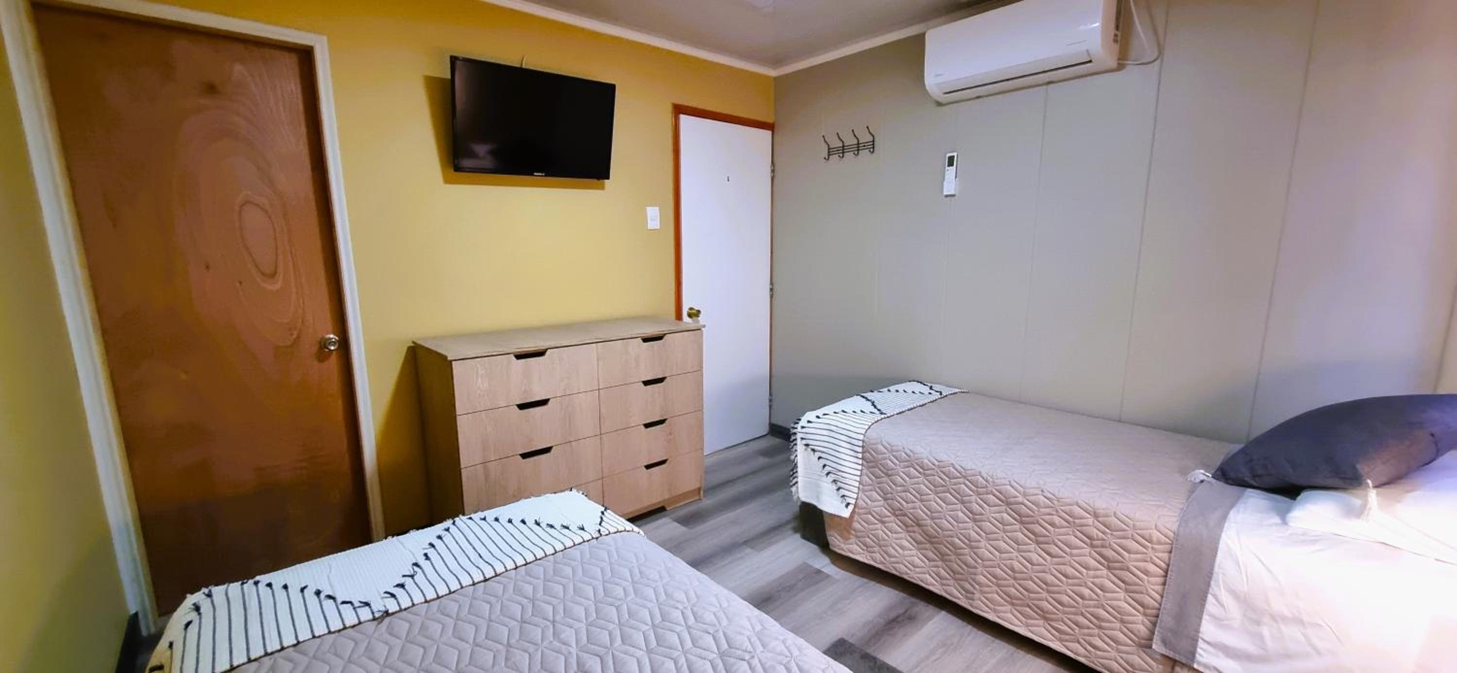 HOSTAL SyR Calama