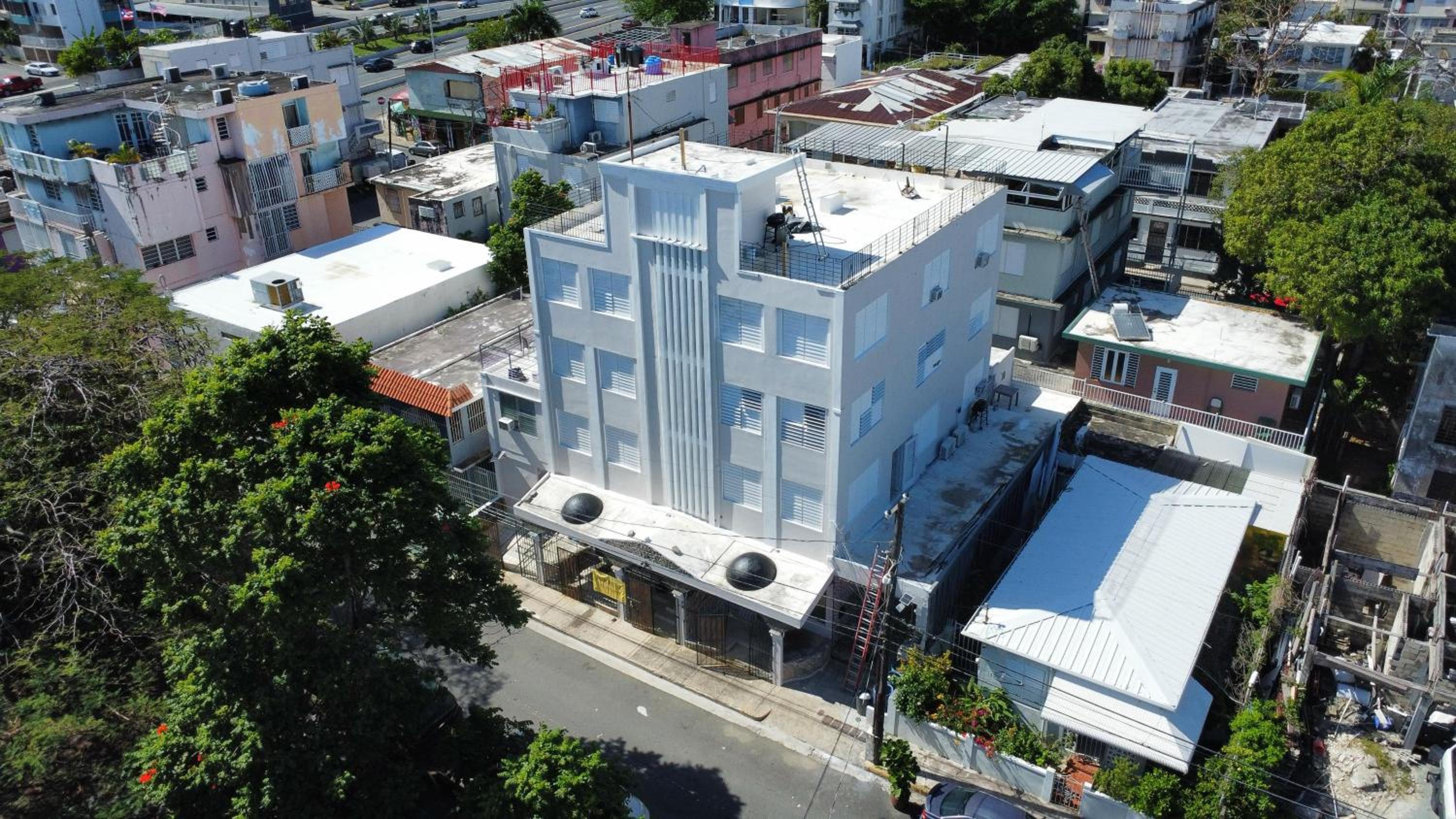 Economical Near Beach with Full bed 4th floor