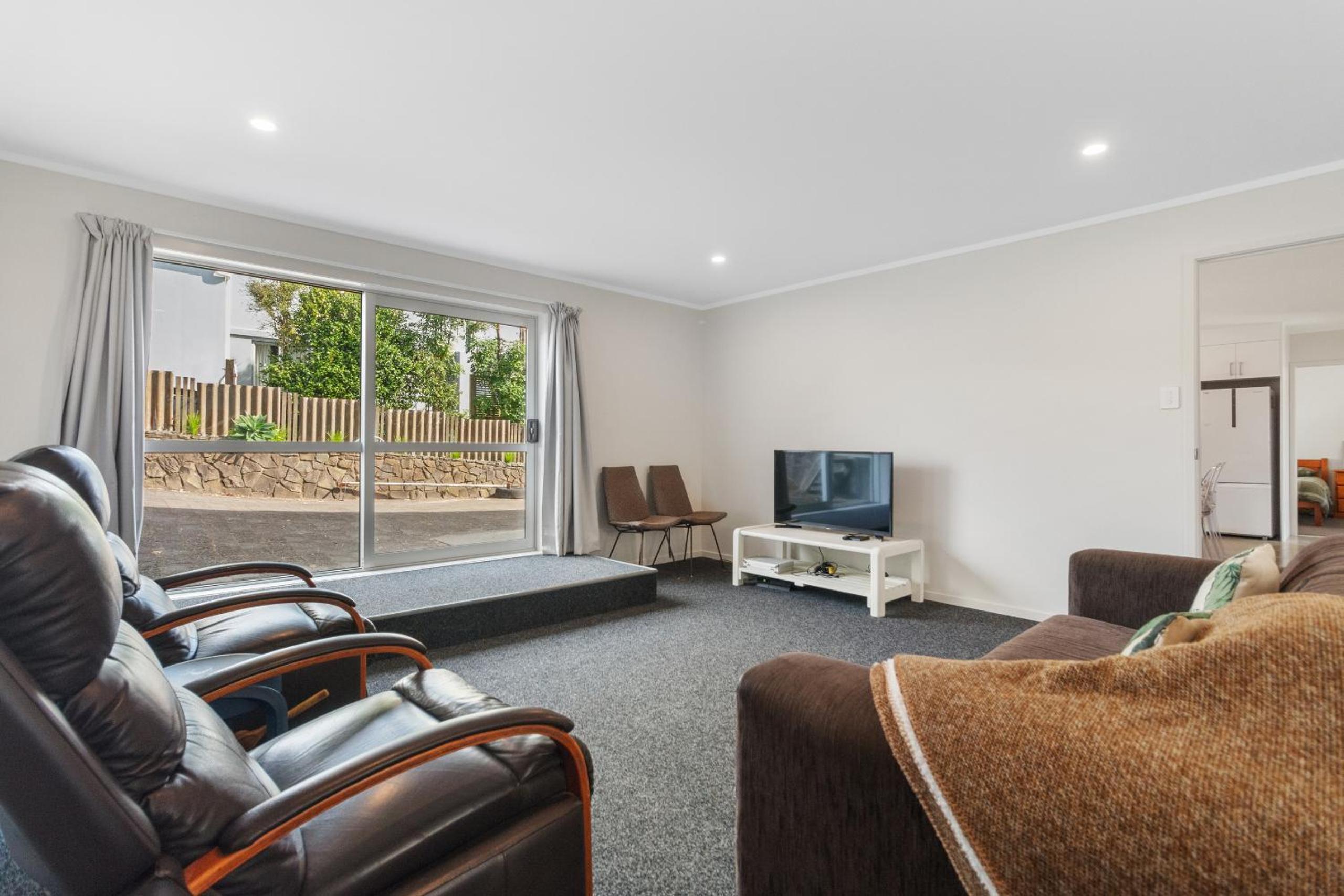 Barefoot Breeze - Waihi Beach Holiday Home