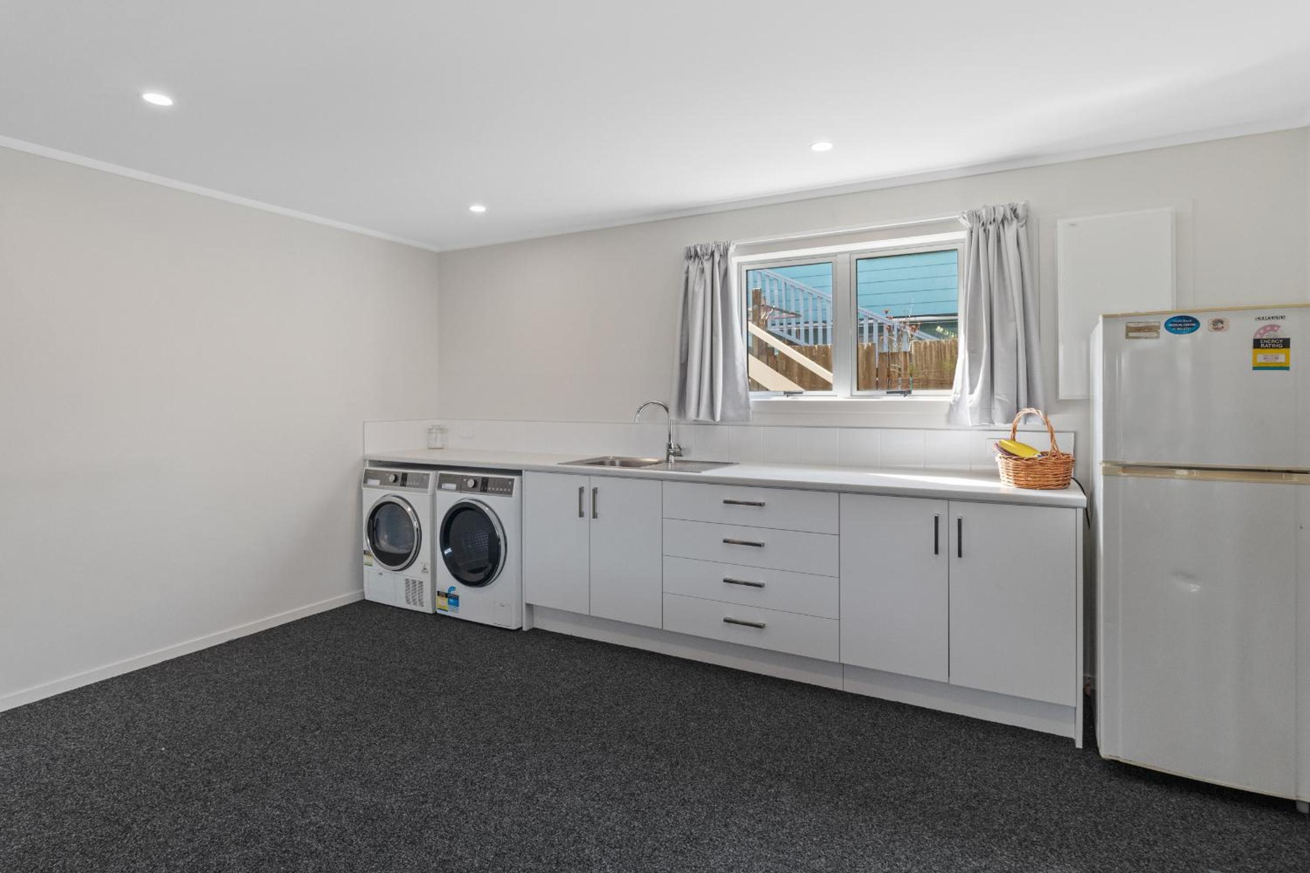 Barefoot Breeze - Waihi Beach Holiday Home