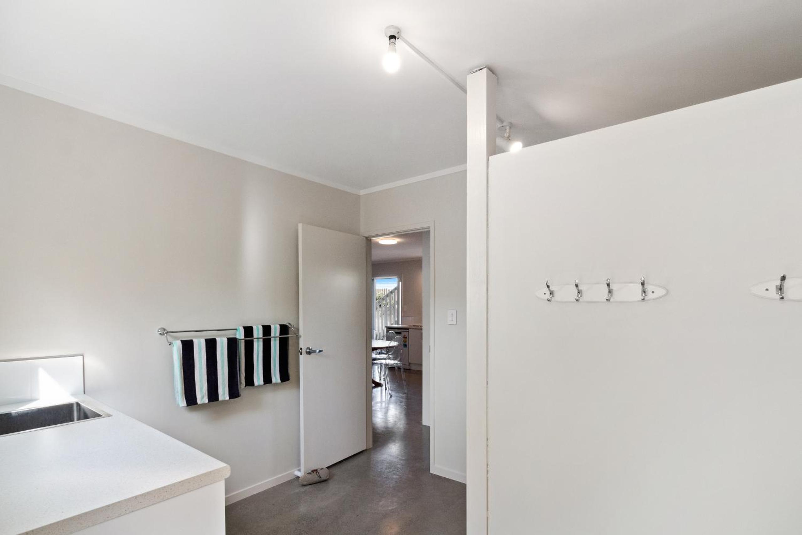 Barefoot Breeze - Waihi Beach Holiday Home